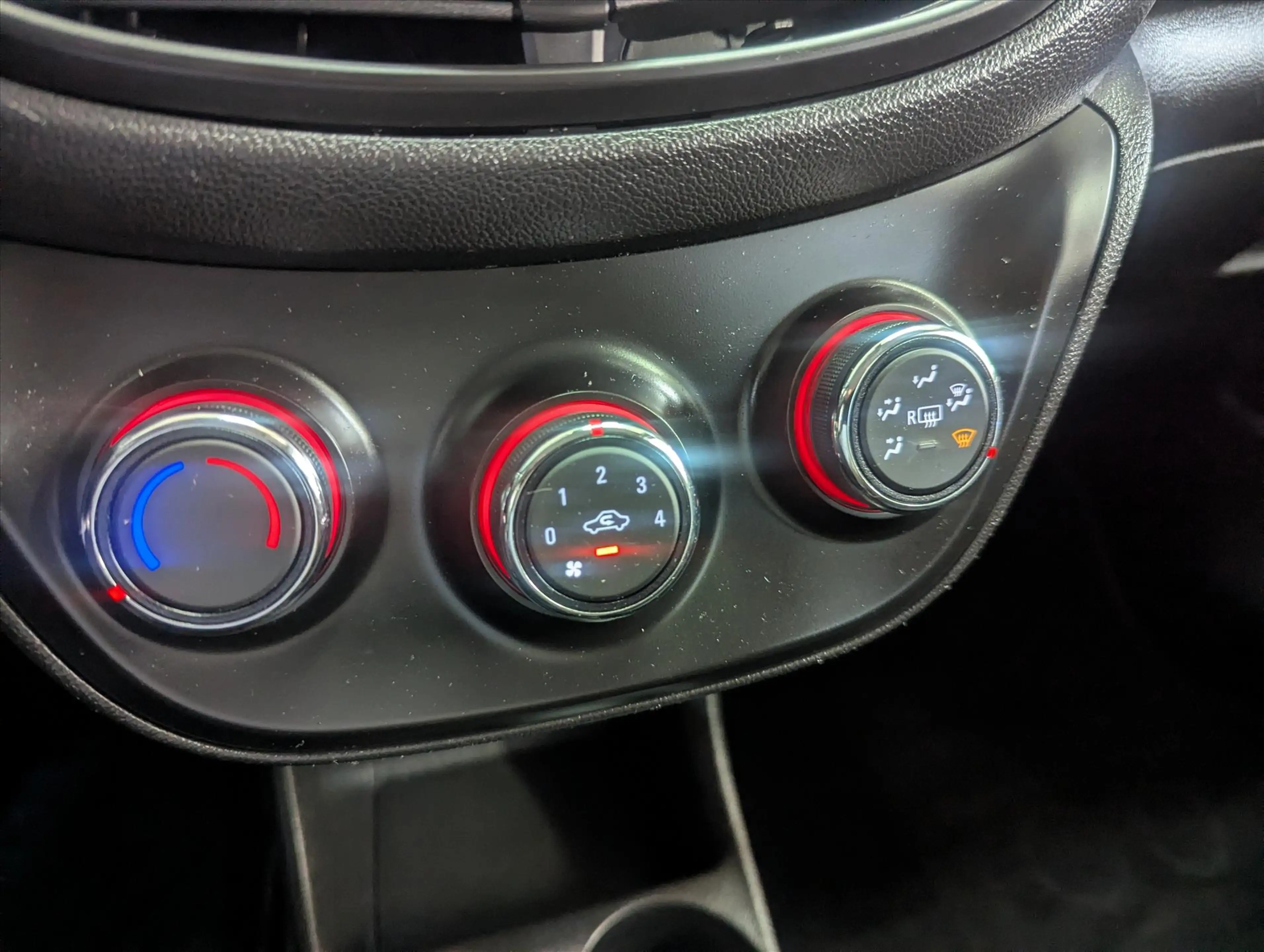 Opel Karl 1.0 ecoFLEX 75pk Selection — photo 8