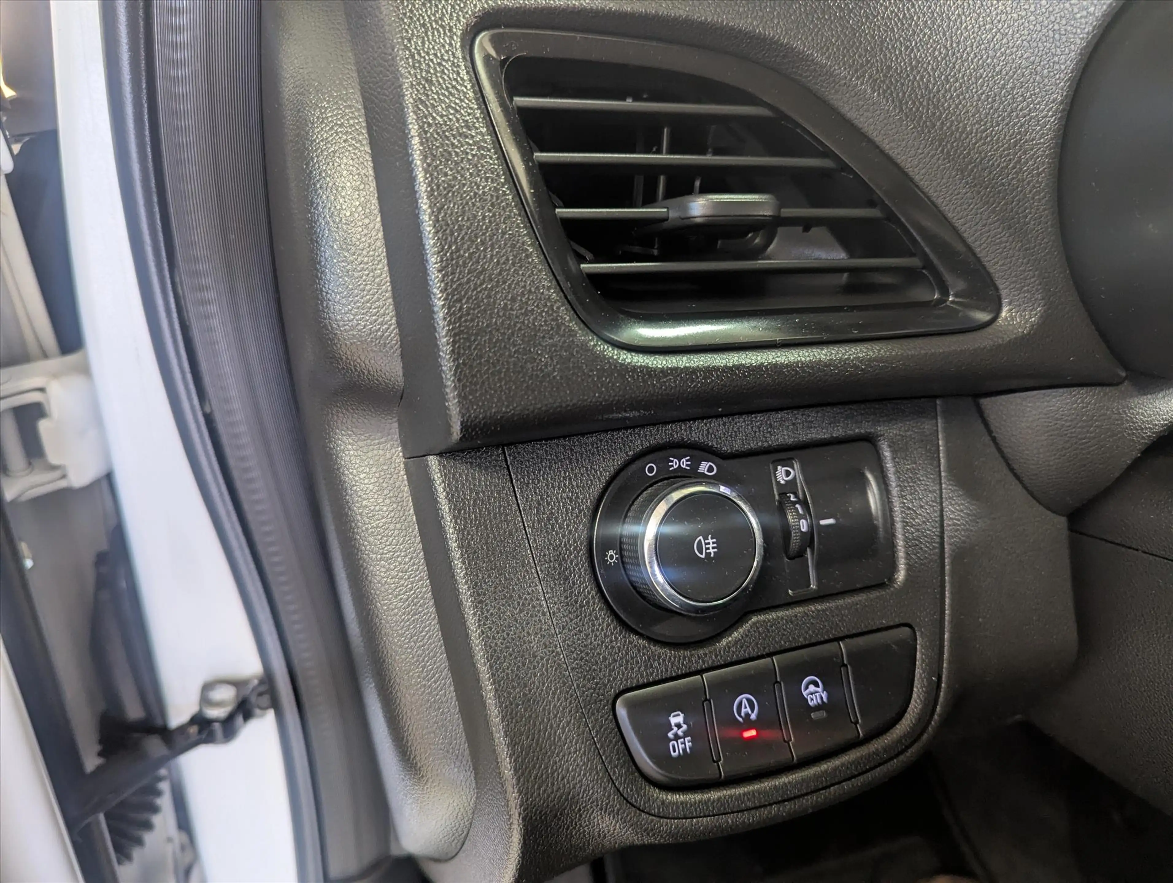 Opel Karl 1.0 ecoFLEX 75pk Selection — photo 14