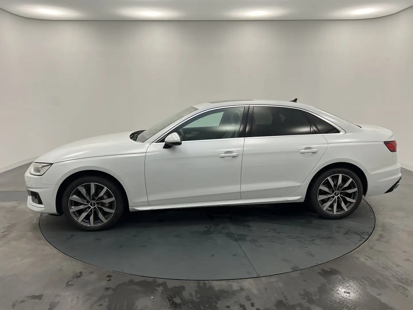 Audi A4 40 TDI 204 S tronic 7 Quattro Avus Wit - 2