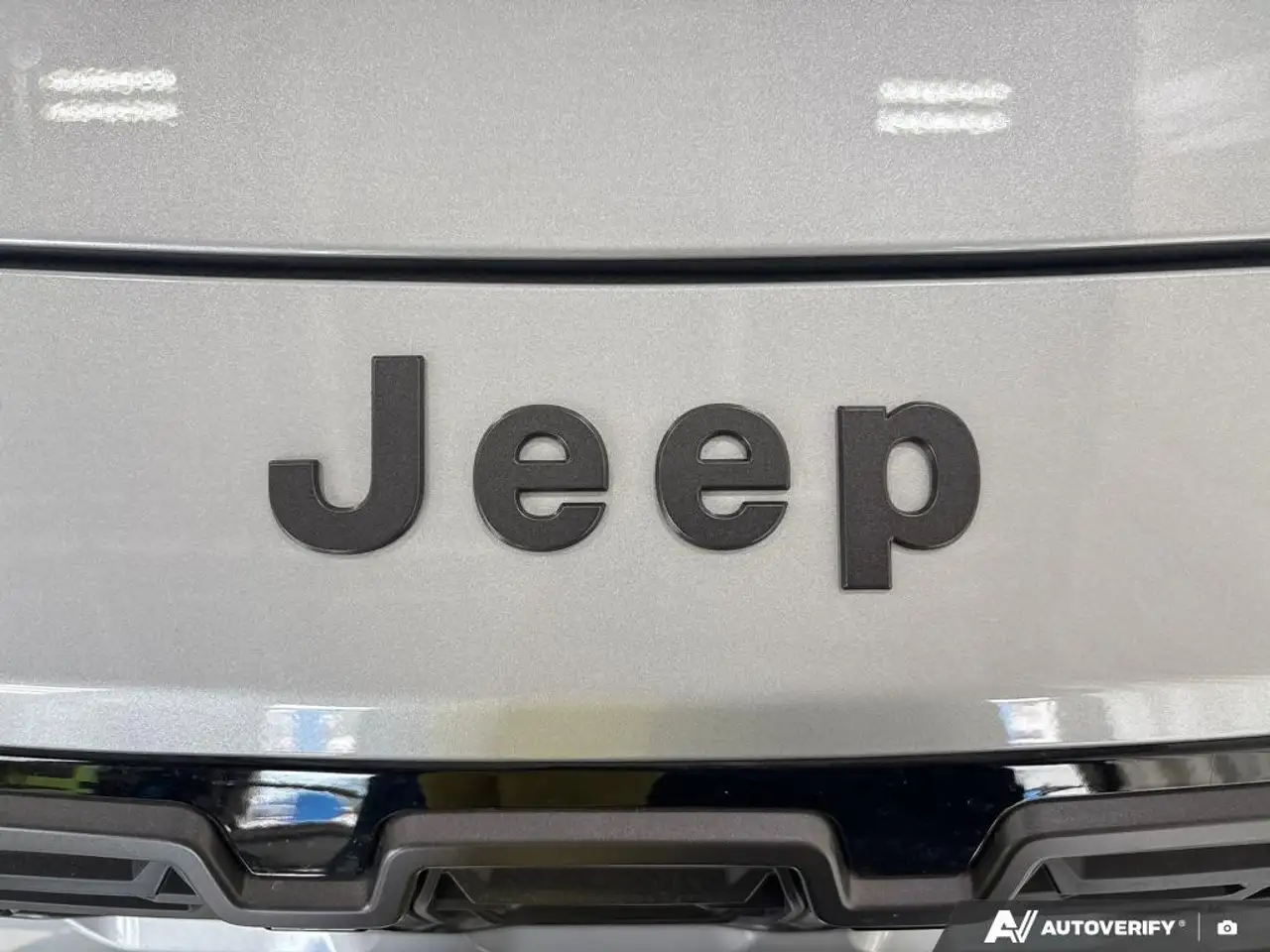 Jeep Cherokee снимка Jeep Cherokee