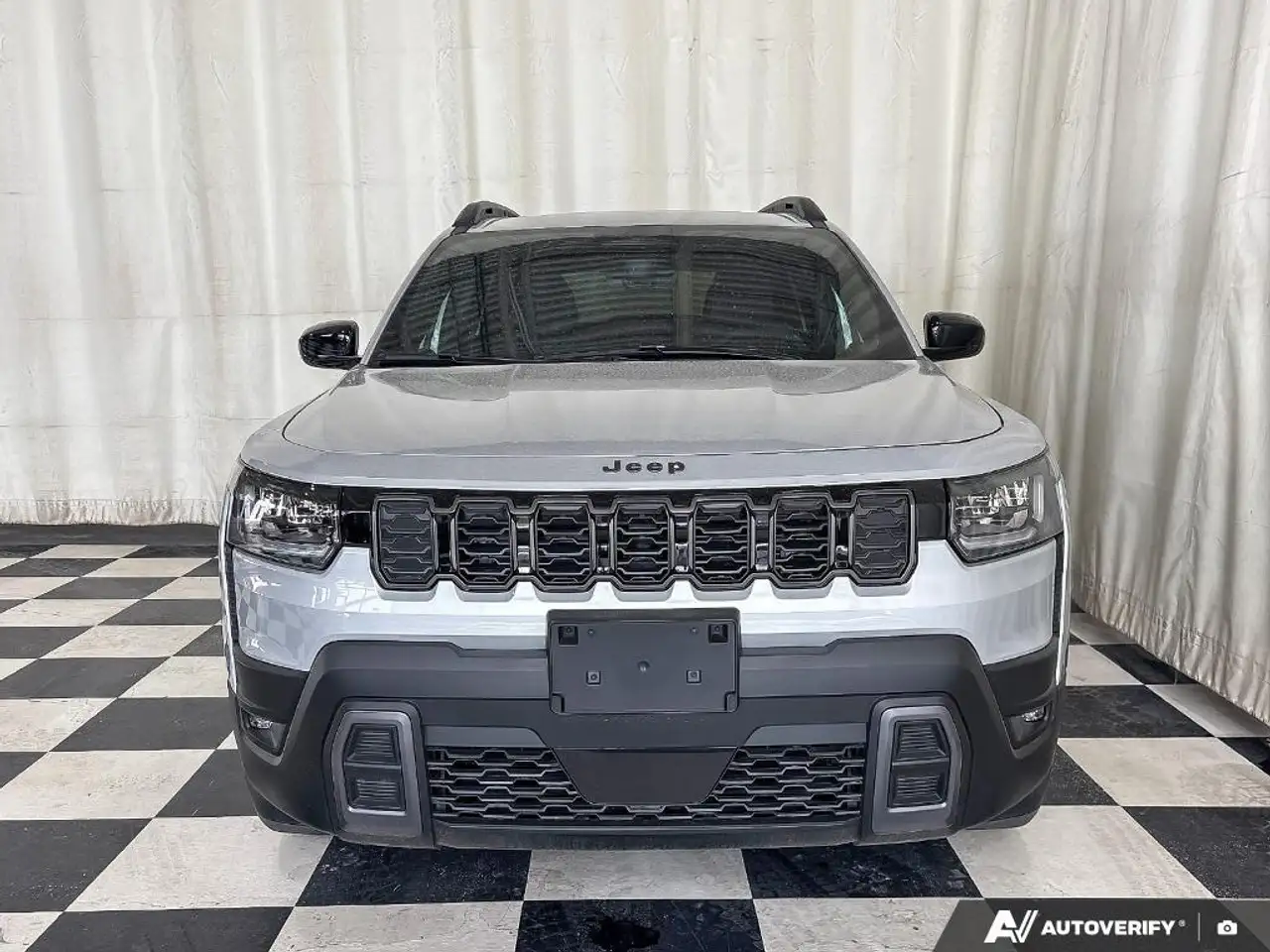 Jeep Cherokee снимка Jeep Cherokee