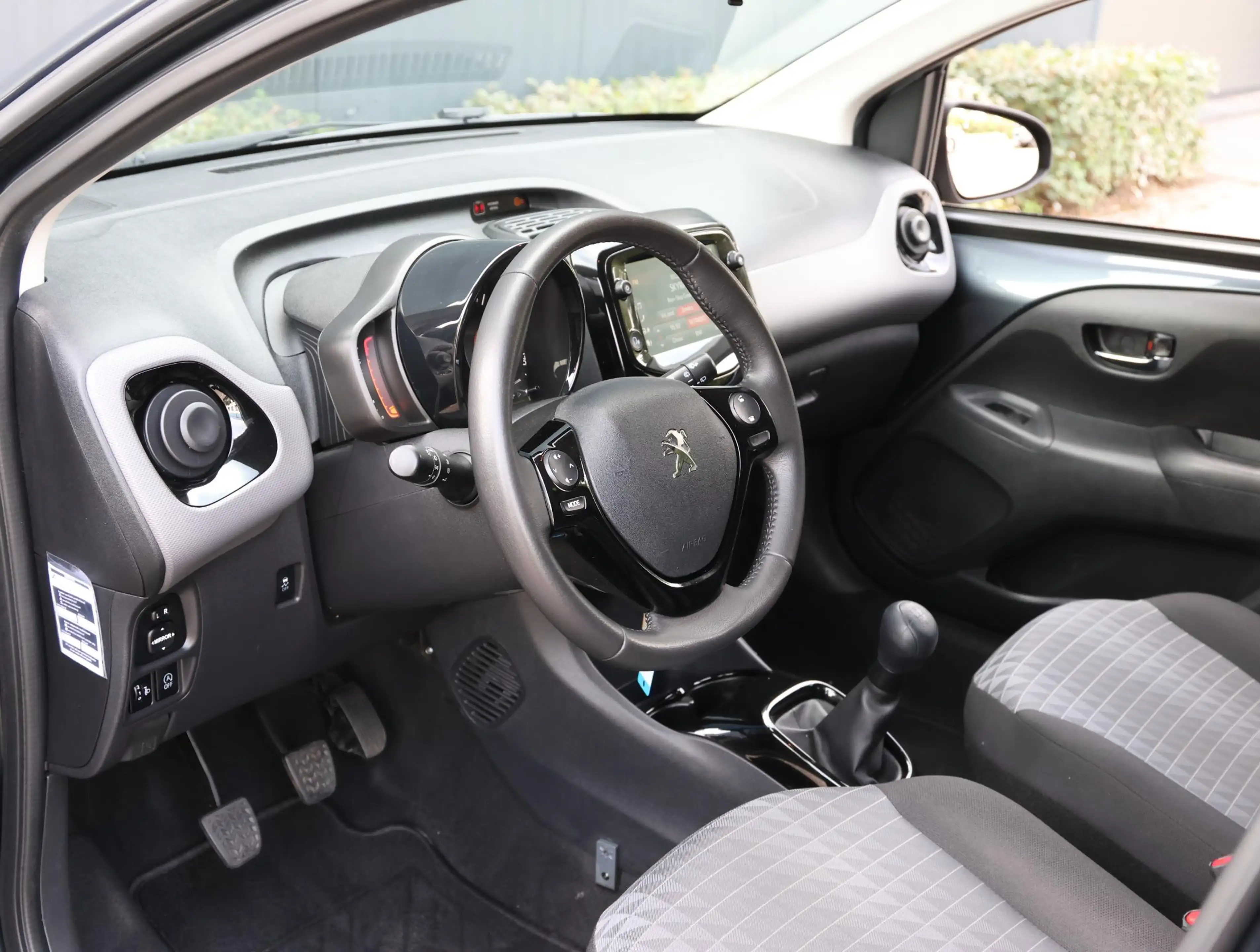 Peugeot 108 1.0 e-VTi Allure | Achteruitrijcamera | AppleCarPl — photo 10