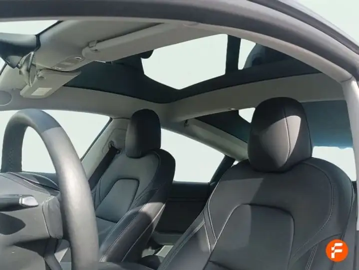 Tesla Model 3 2023, foto 19