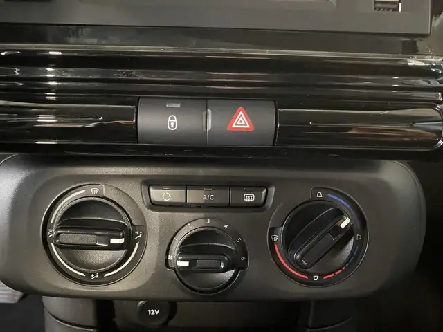 Citroen C3 view 11