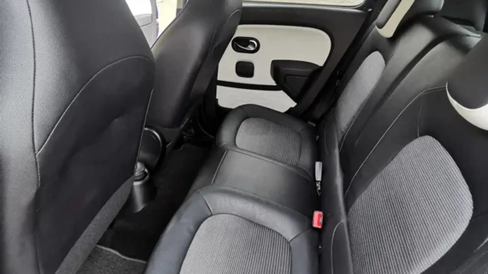 Renault Twingo Twingo III 0.9 TCe 90 Energy Intens - 2