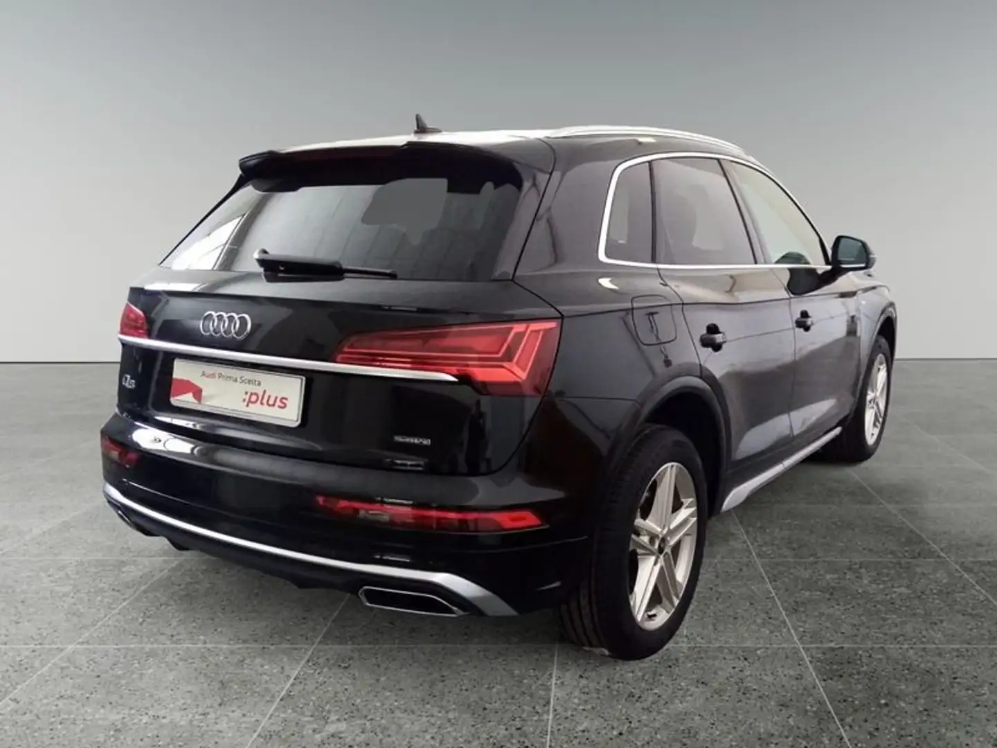Audi Q5 40 TDI quattro S tronic S line Schwarz - 2