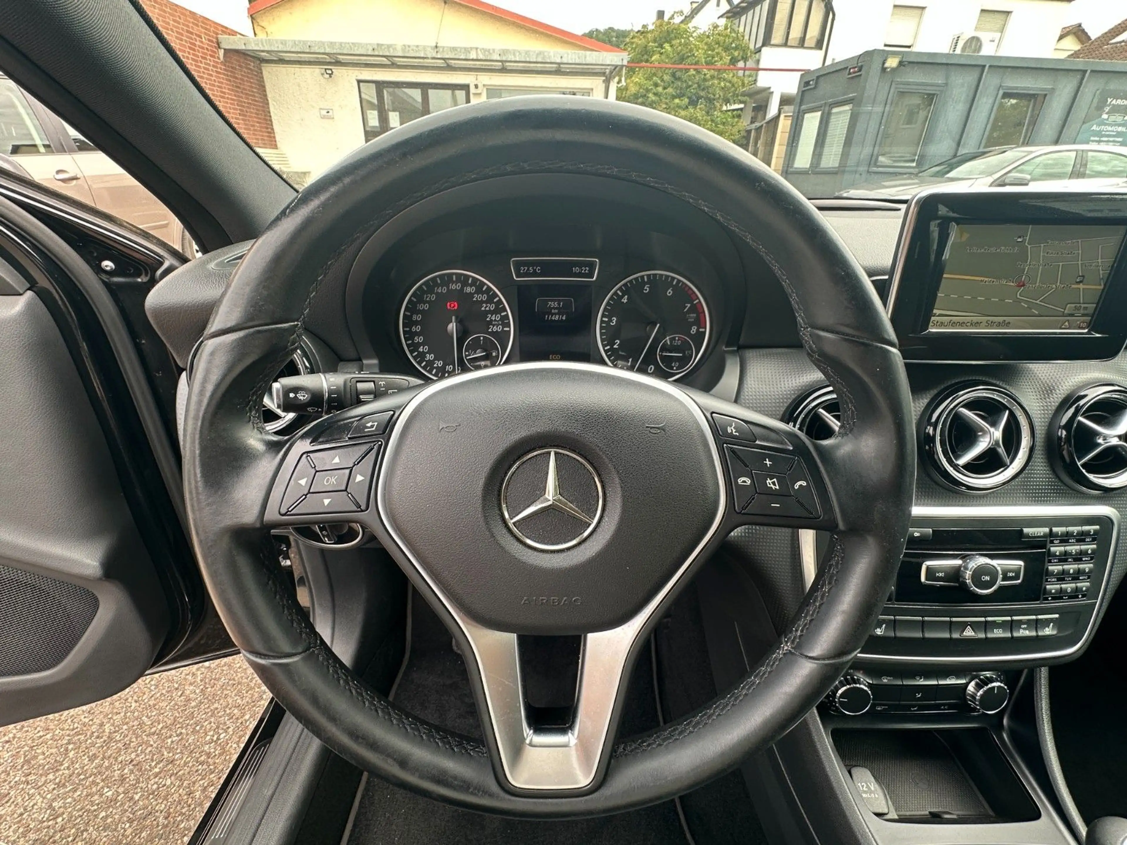 Mercedes-Benz A 200 BlueEfficiency Style*AHK*NAVI*PDC*SHZ* — photo 6