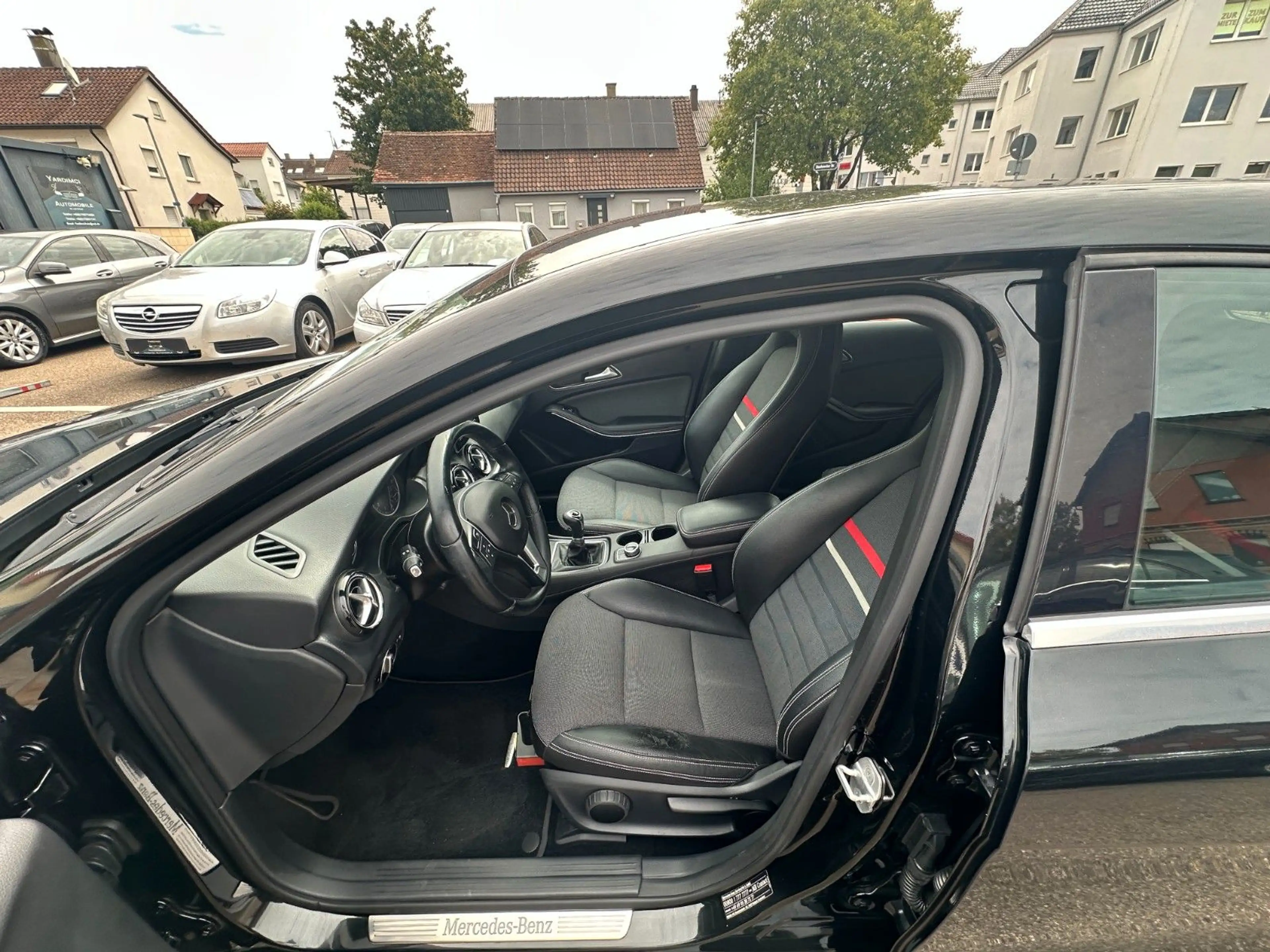 Mercedes-Benz A 200 BlueEfficiency Style*AHK*NAVI*PDC*SHZ* — photo 10