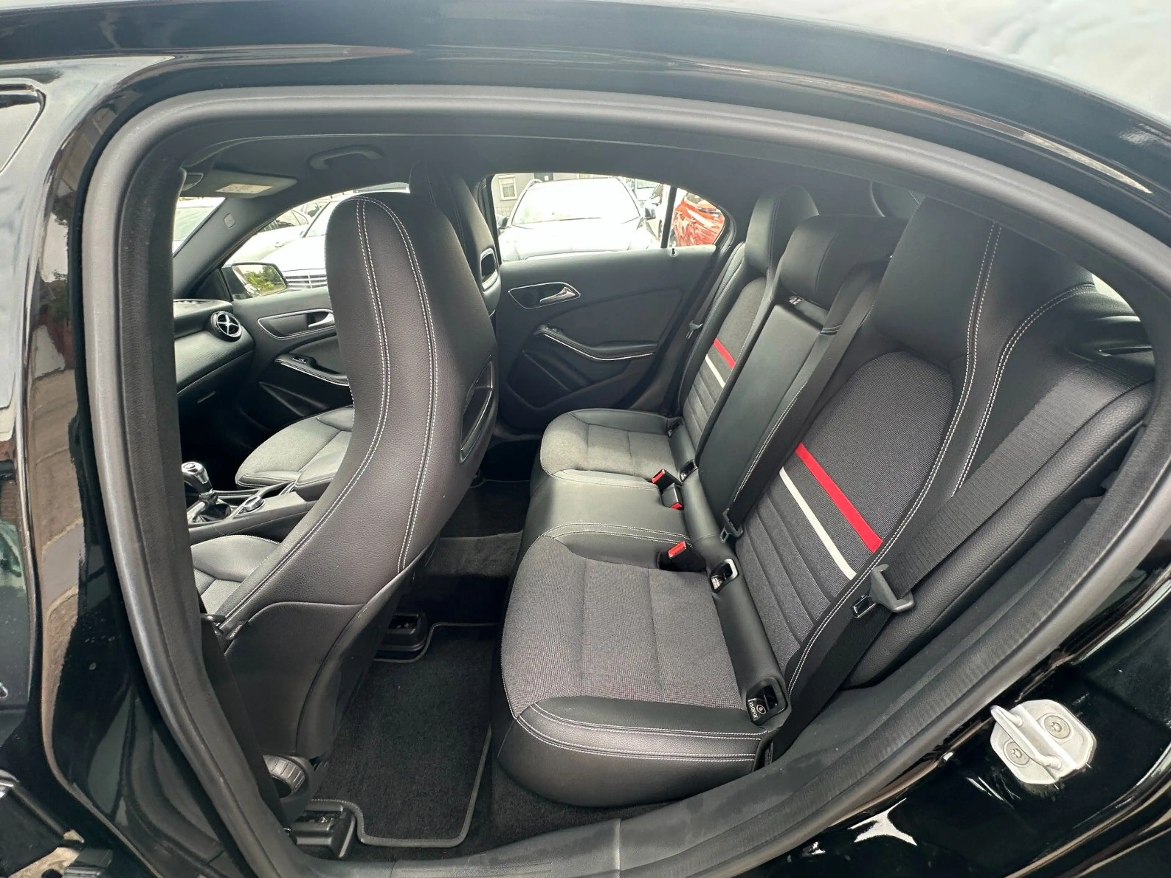 Mercedes-Benz A 200 BlueEfficiency Style*AHK*NAVI*PDC*SHZ* — photo 9