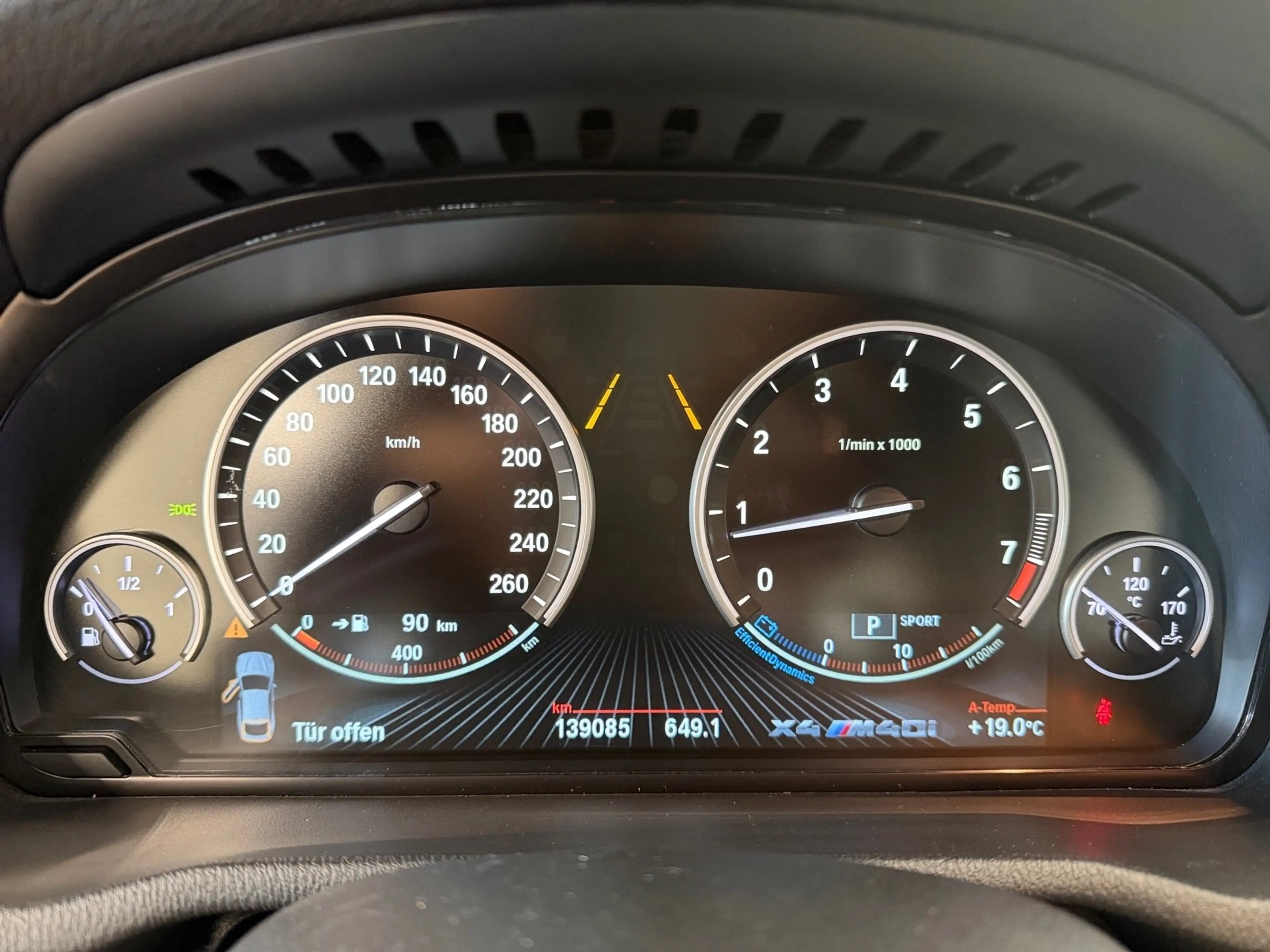 BMW X4 M40i — photo 4