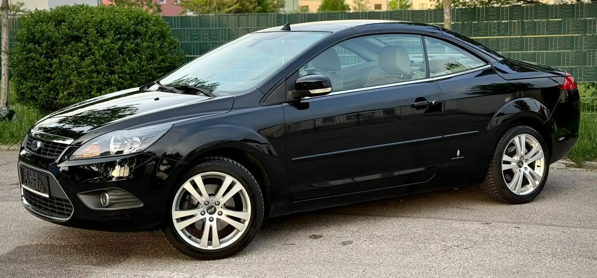 Ford Focus CC Titanium 2L Cabrio Pininfarina Ledersitze Voll AHK Negru - 1