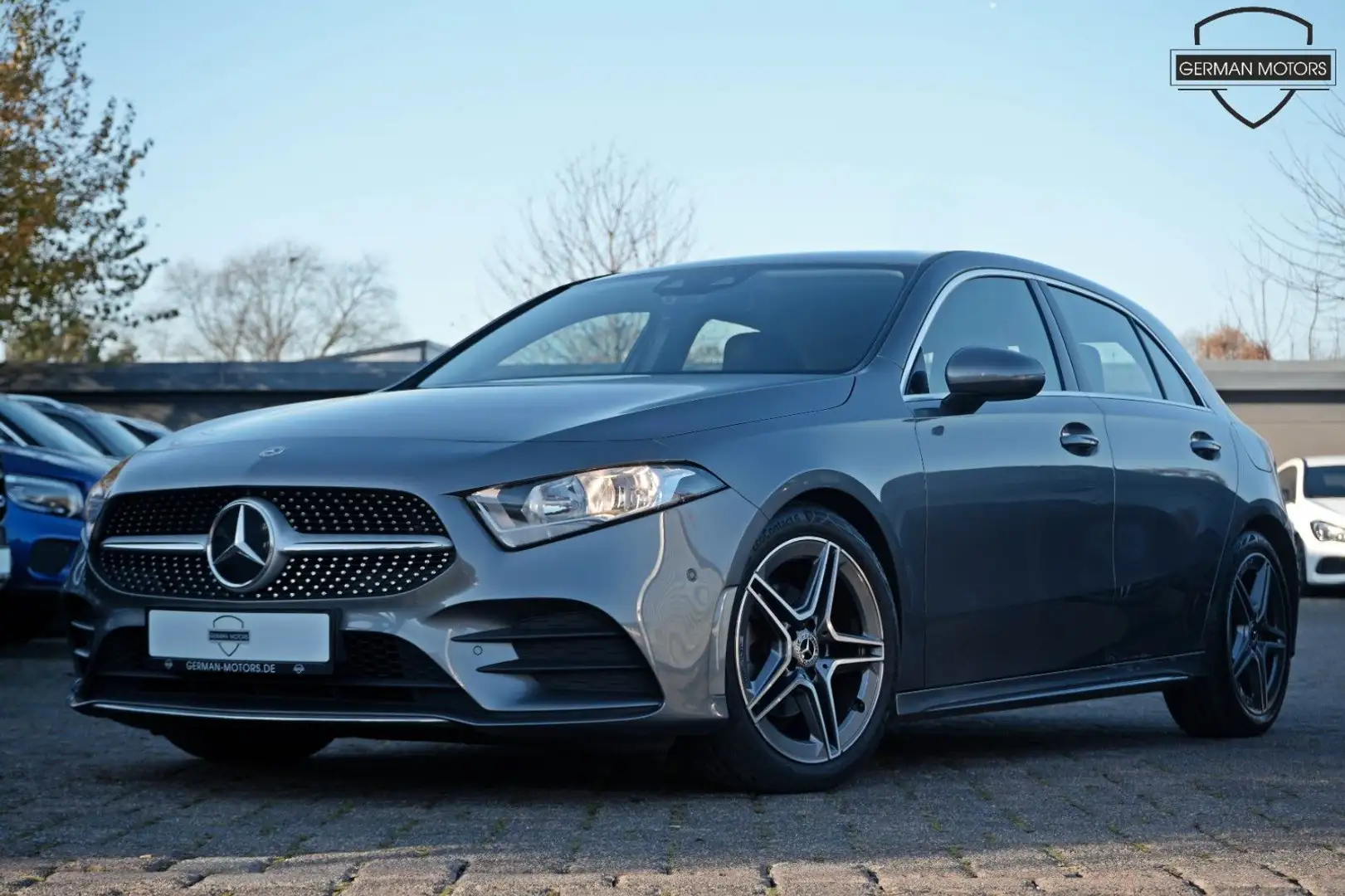 Mercedes-Benz A 180 AMG-LINE *KAMERA|APPLE CP|WIDESCREEN* Grijs - 1