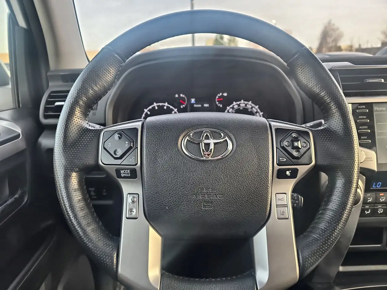 Toyota 4-Runner снимка Toyota 4-Runner