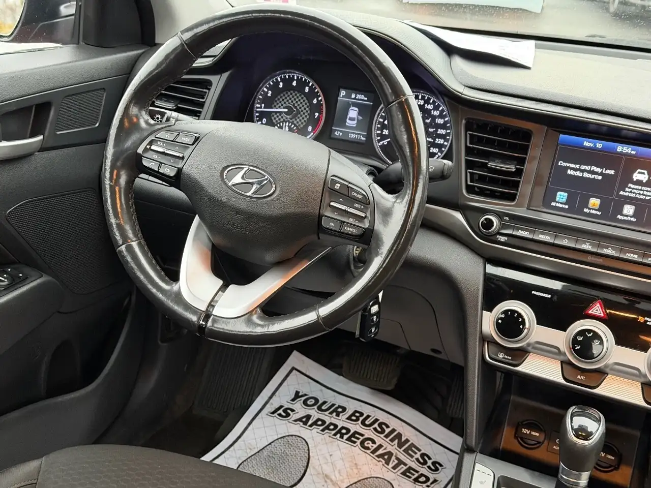 Hyundai ELANTRA снимка Hyundai ELANTRA