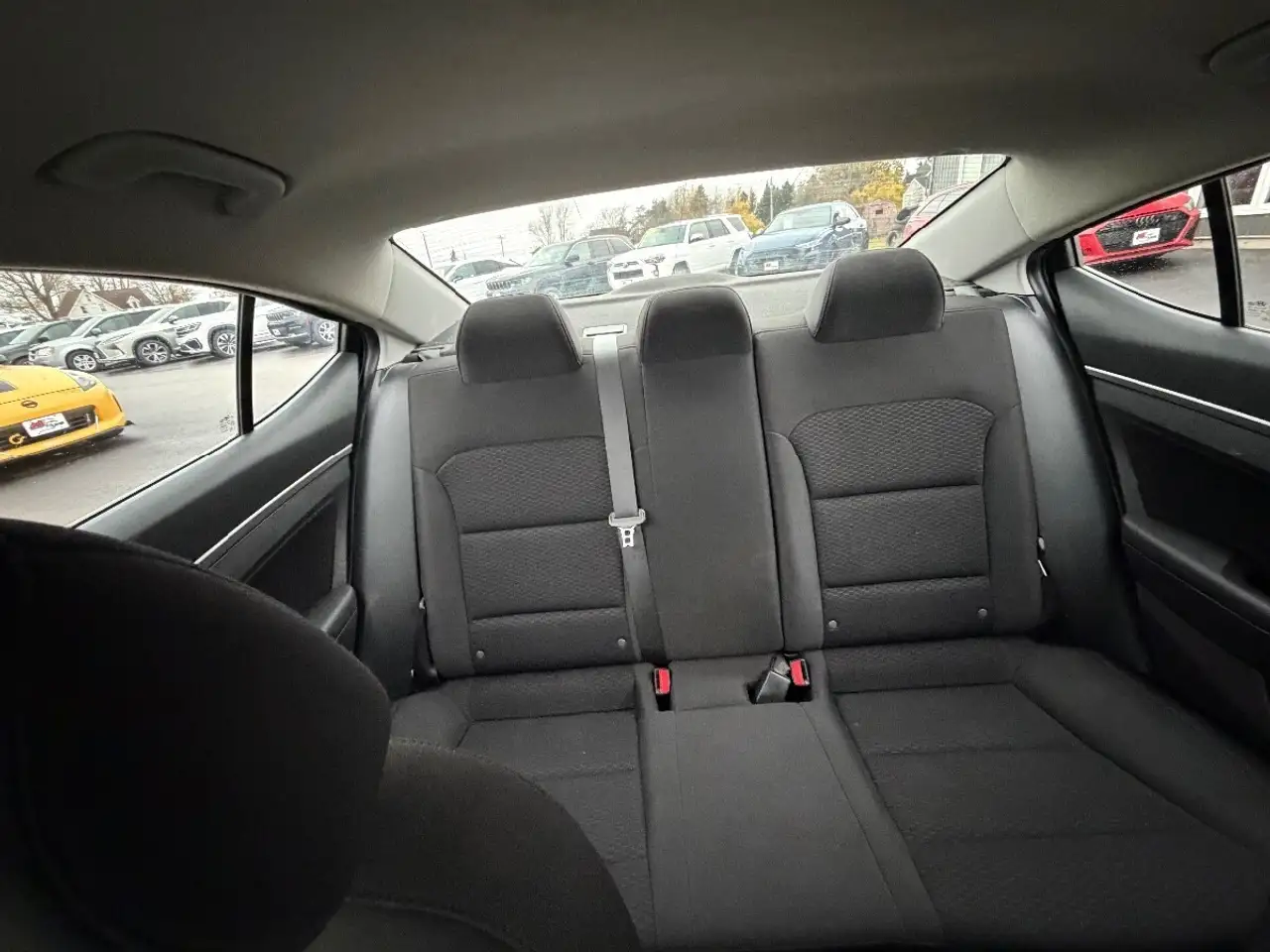 Hyundai ELANTRA снимка Hyundai ELANTRA