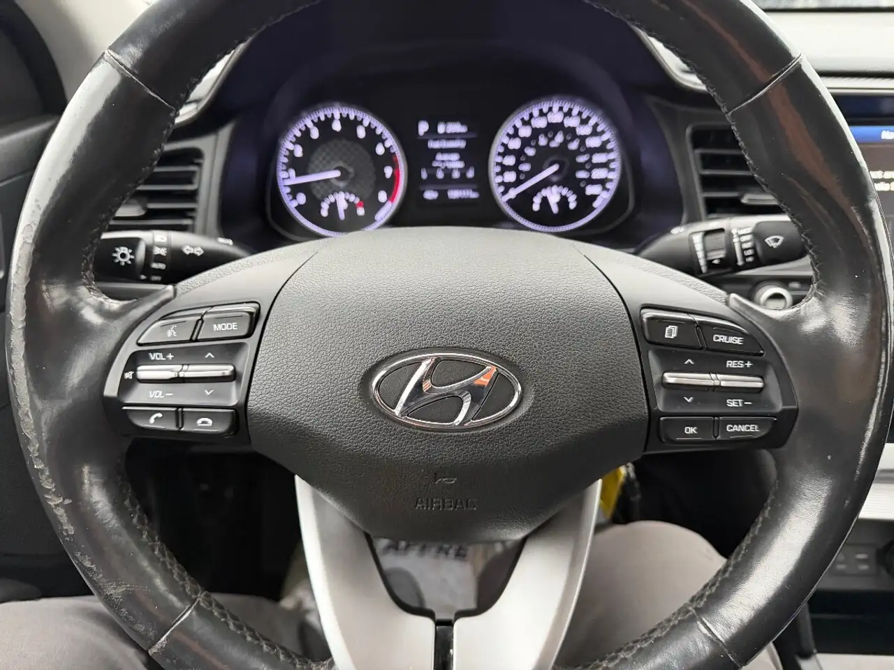 Hyundai ELANTRA снимка Hyundai ELANTRA