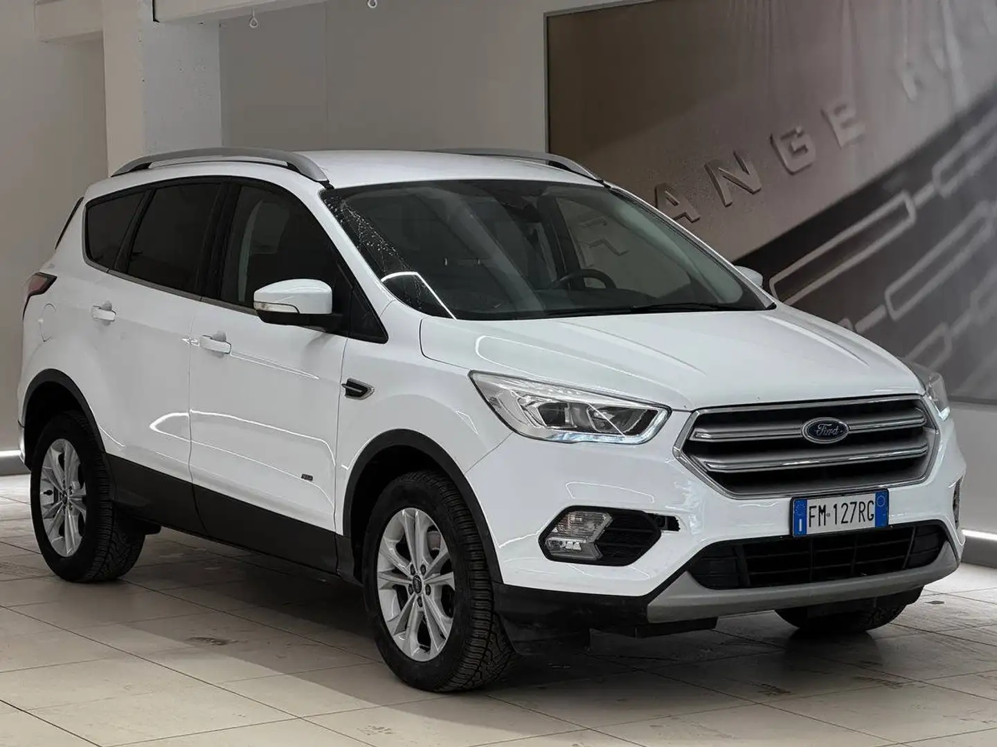 Ford Kuga 2.0 TDCI 150 CV Start&Stop Powershift 4WD Titanium Blanc - 1