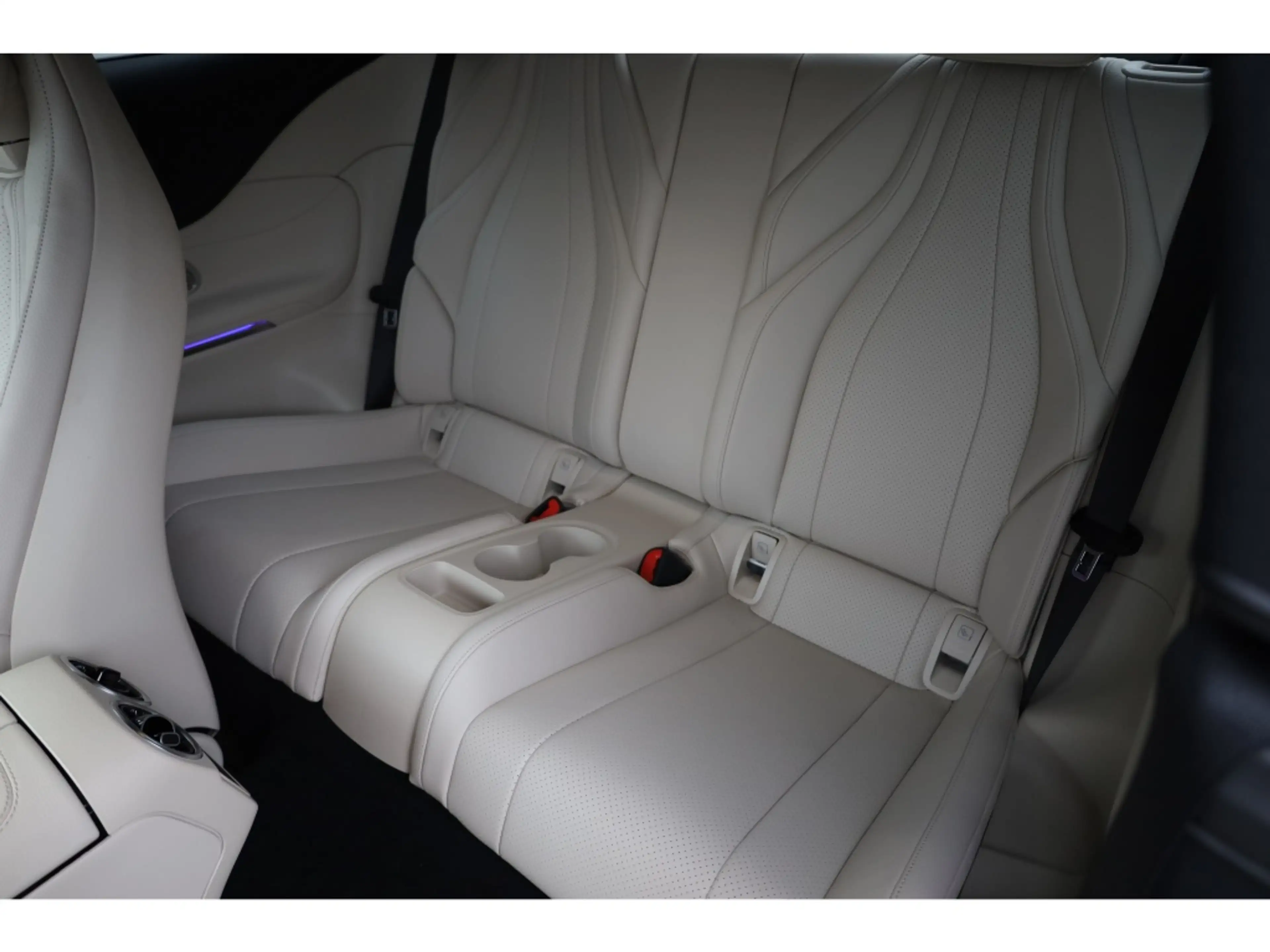 Mercedes-Benz CLE 300 e Cp. AMG Leder Beige Premium Pano Burm — photo 12