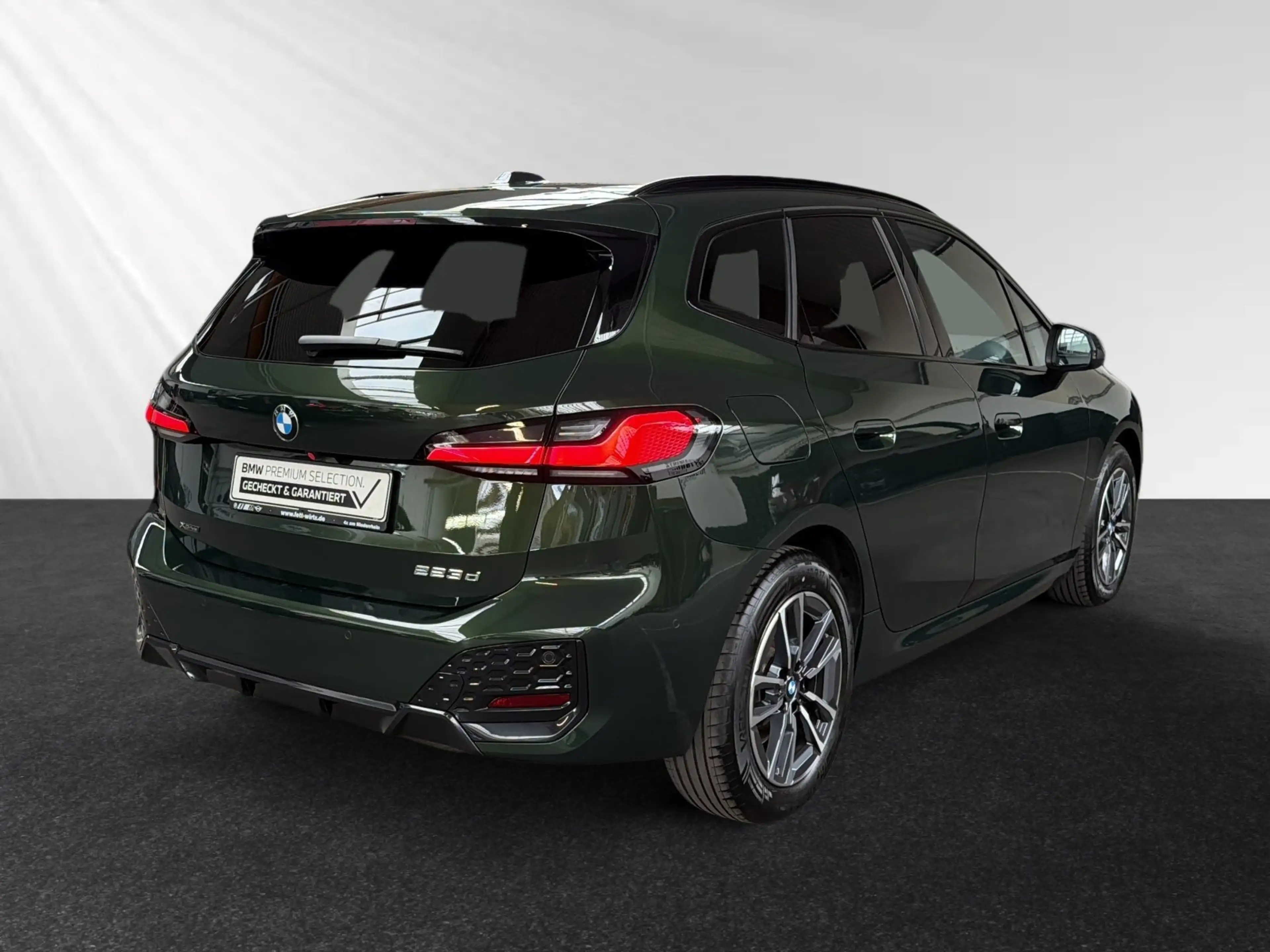 BMW 223 d xDrive Active Tourer M Sportpaket|Panorama|Harma — photo 3