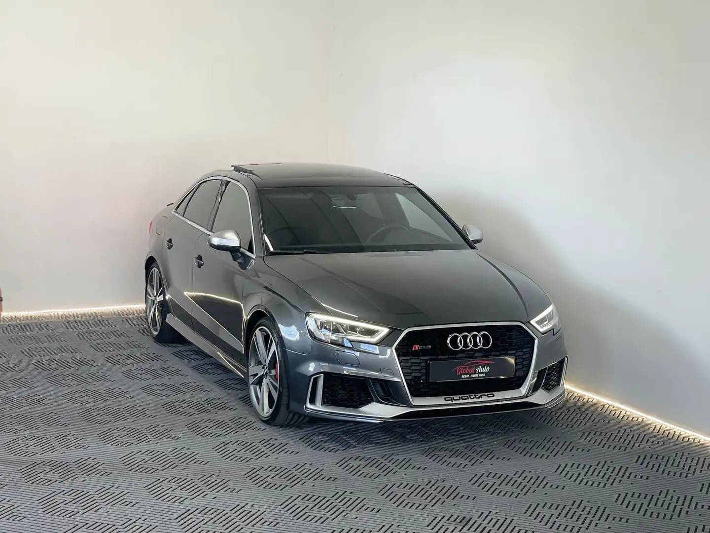 Audi RS3 Sedan 2.5 tfsi quattro s-tronic - 1