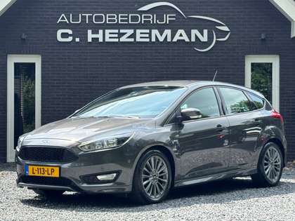 Ford Focus 1.0 140PK ST Line Cruise Control Navigatie MF Stuu