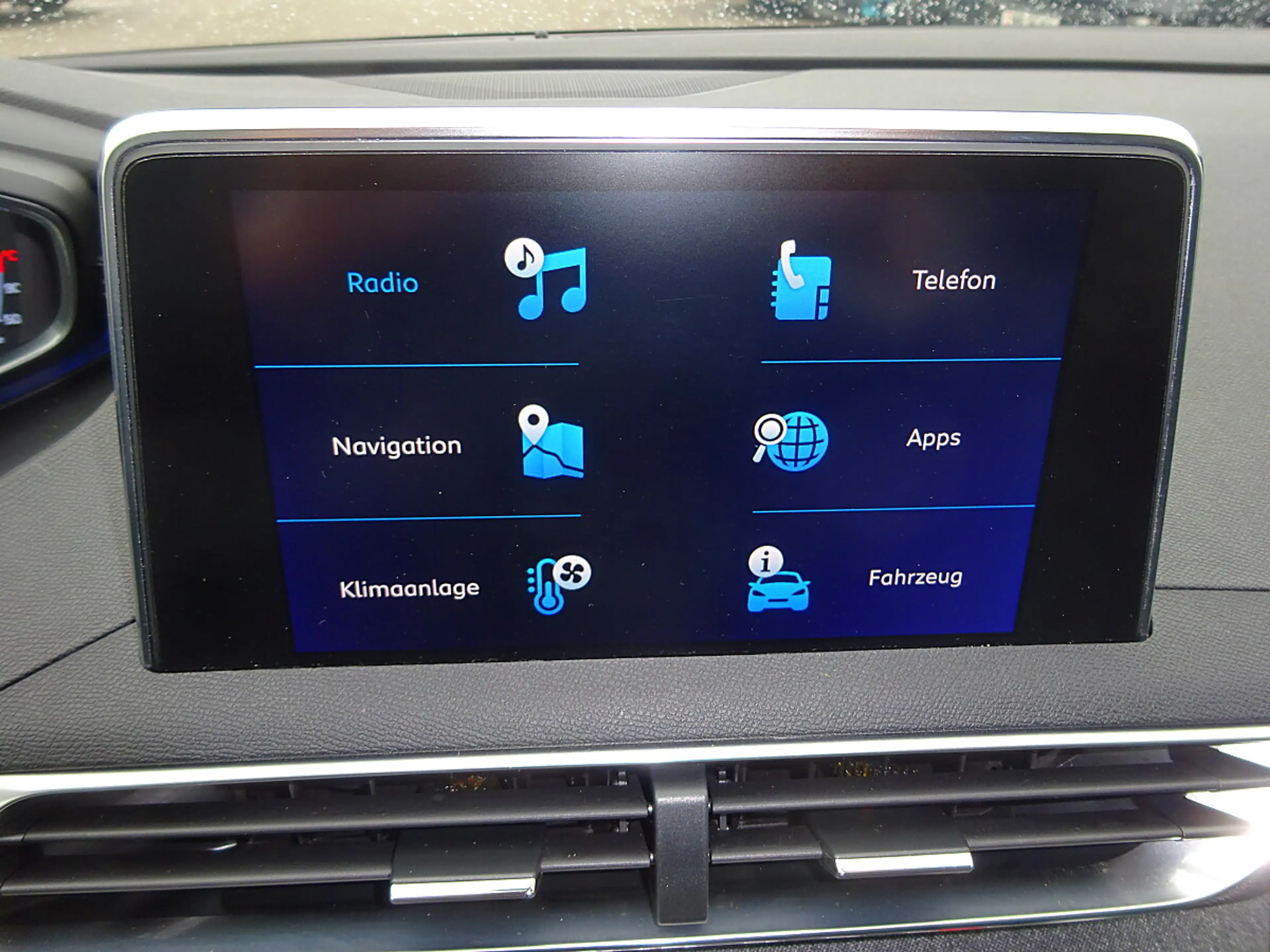 Peugeot 3008 2,0 BlueHDi 150 S&S 6-Gang GT Line — photo 11