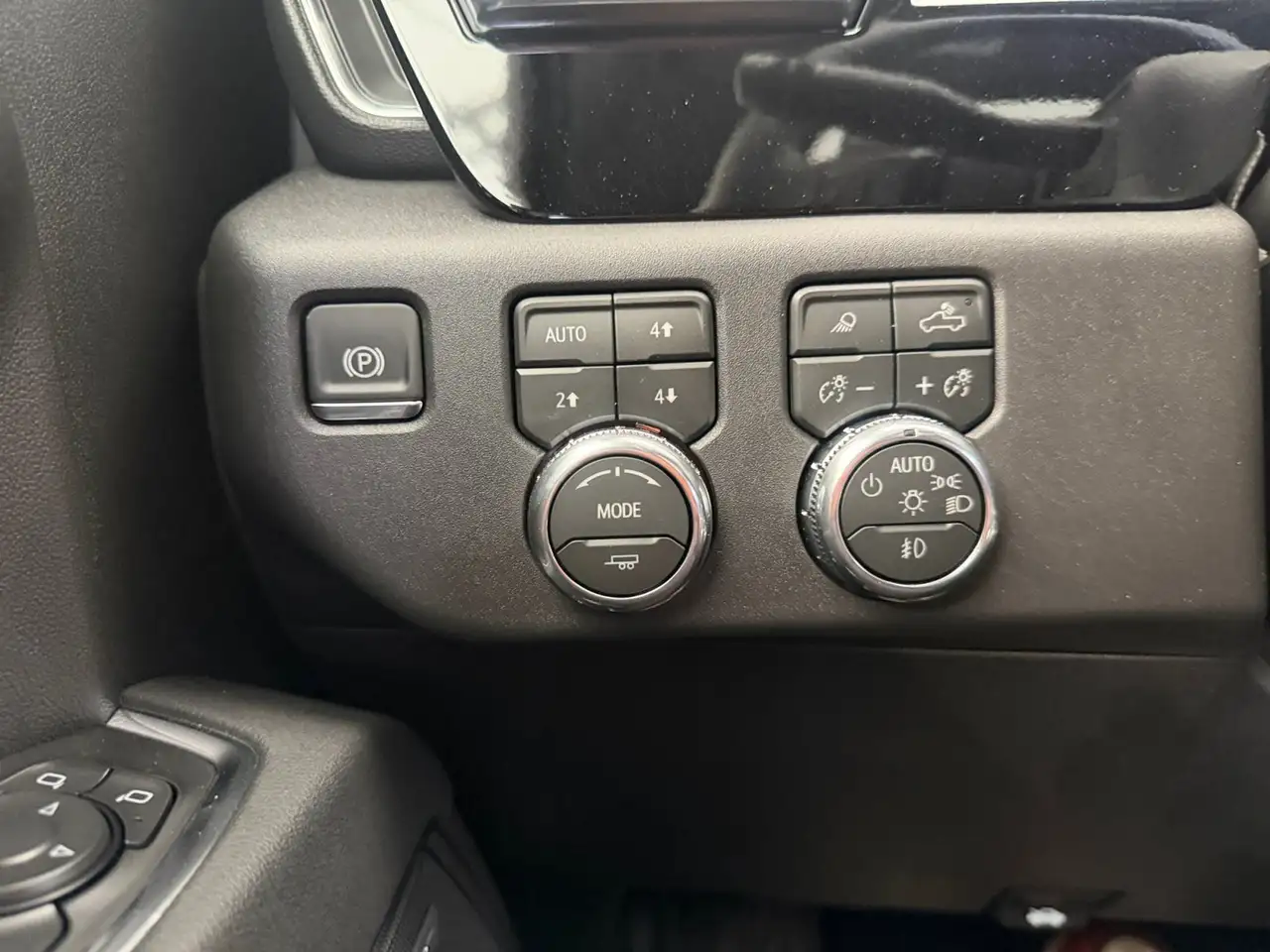GMC Sierra 1500 photo GMC Sierra 1500