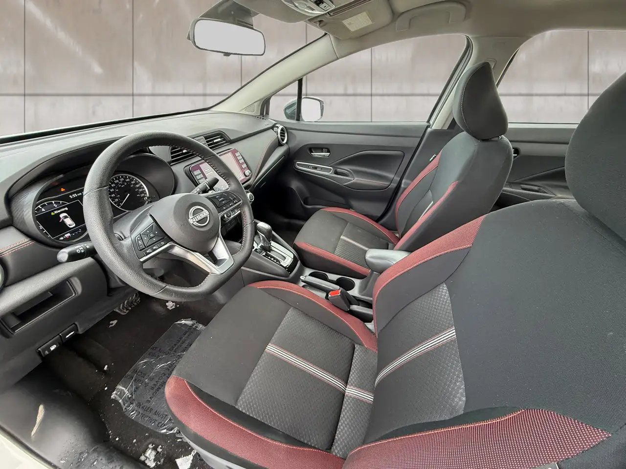 Nissan Versa снимка Nissan Versa