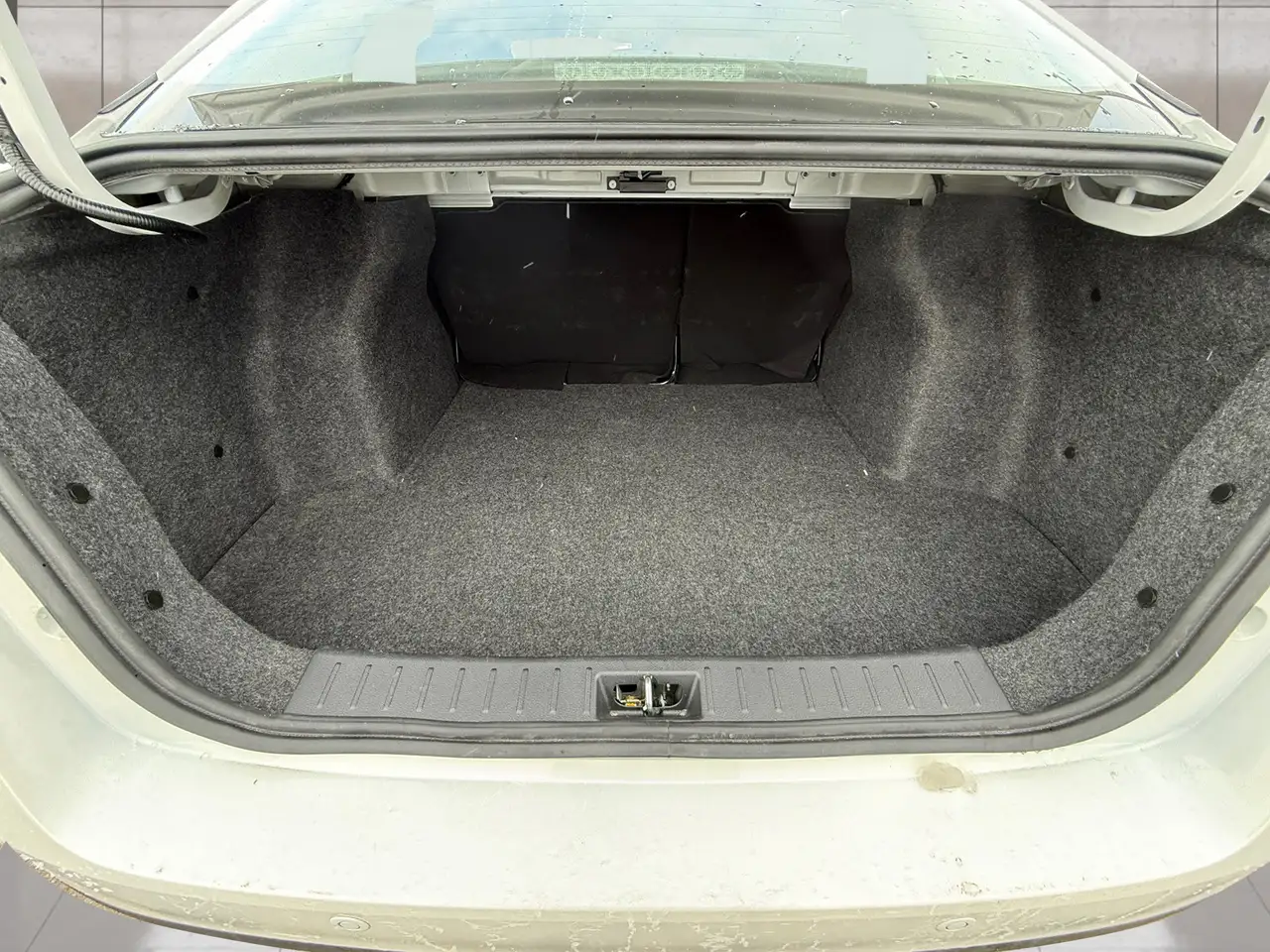 Nissan Versa снимка Nissan Versa