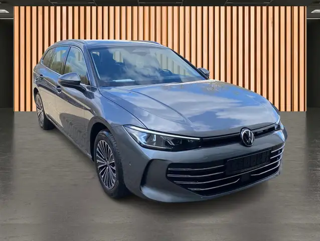 Volkswagen Passat view 15