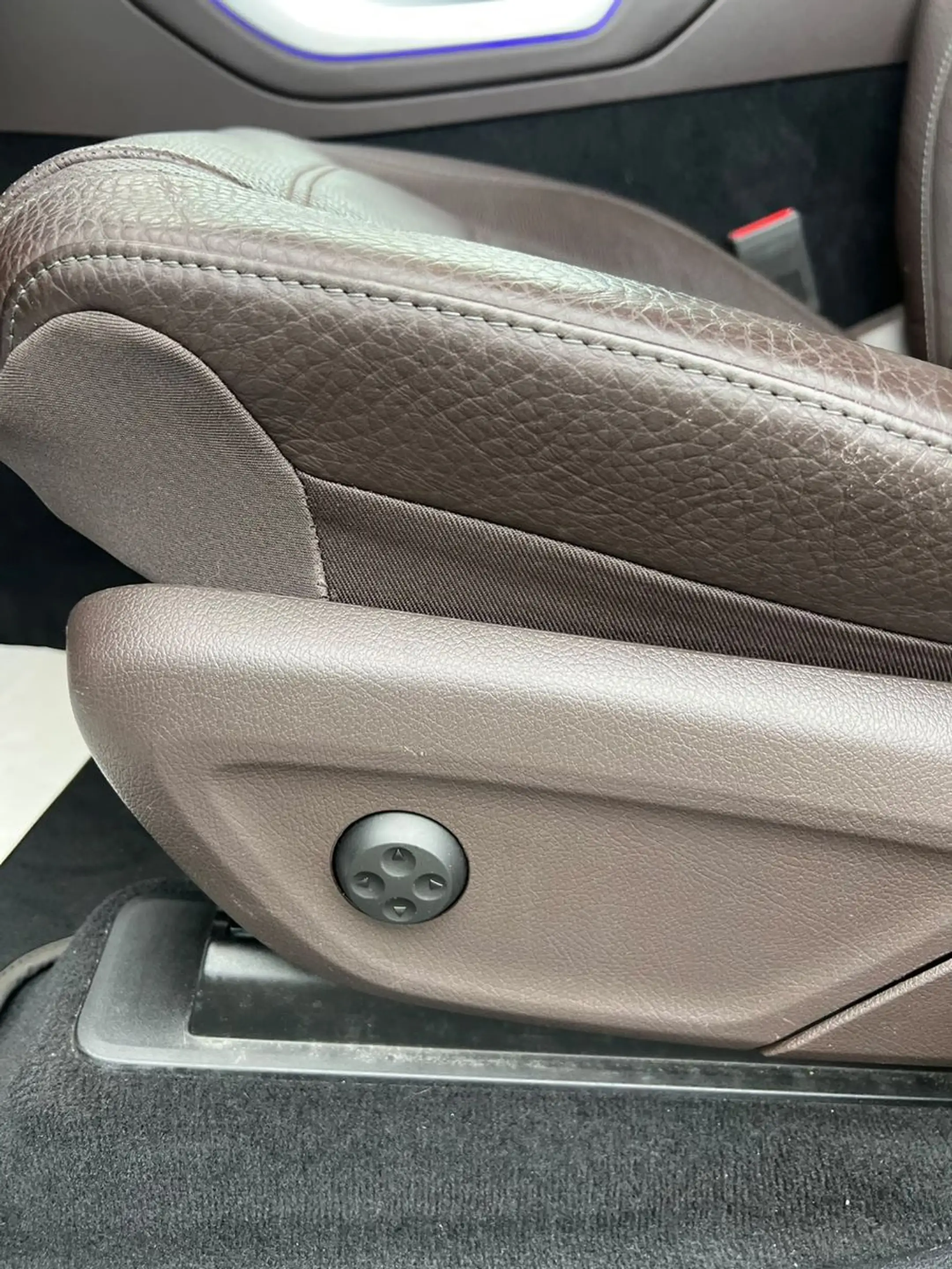 Mercedes-Benz GLS 400 2x AMG-LINE ADS+ MULTIBEAM PANO 360° AHK — photo 12