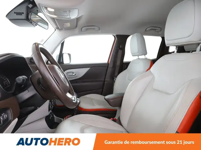 Jeep Renegade view 10