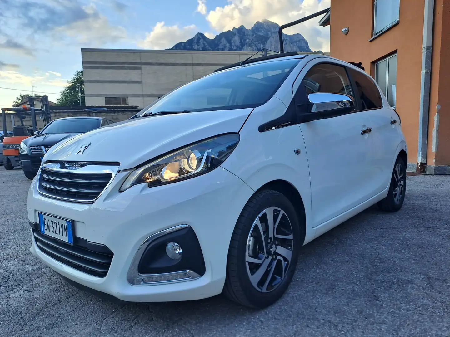 Peugeot 108 1.2 BENZINA CABRIO *OK NEOPATENTATI* Blanc - 1