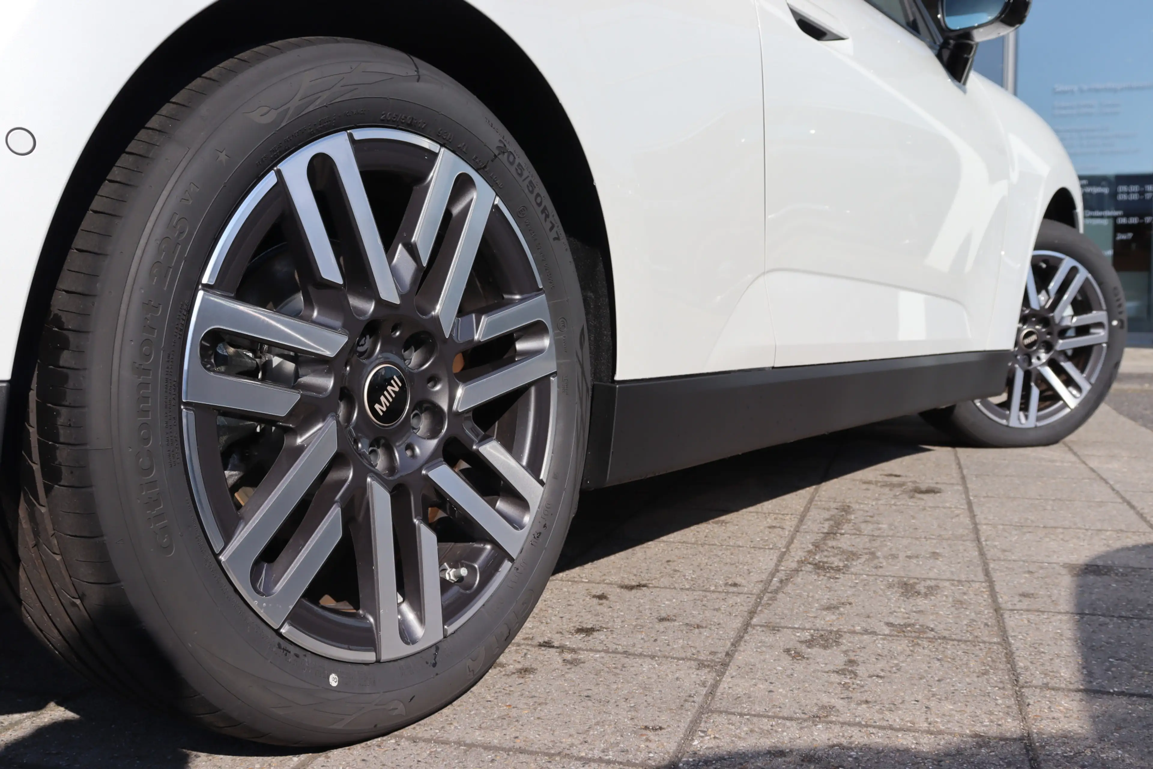 MINI Cooper E Hatchback / Classic / Pakket L / 17 inch Parallel — photo 10