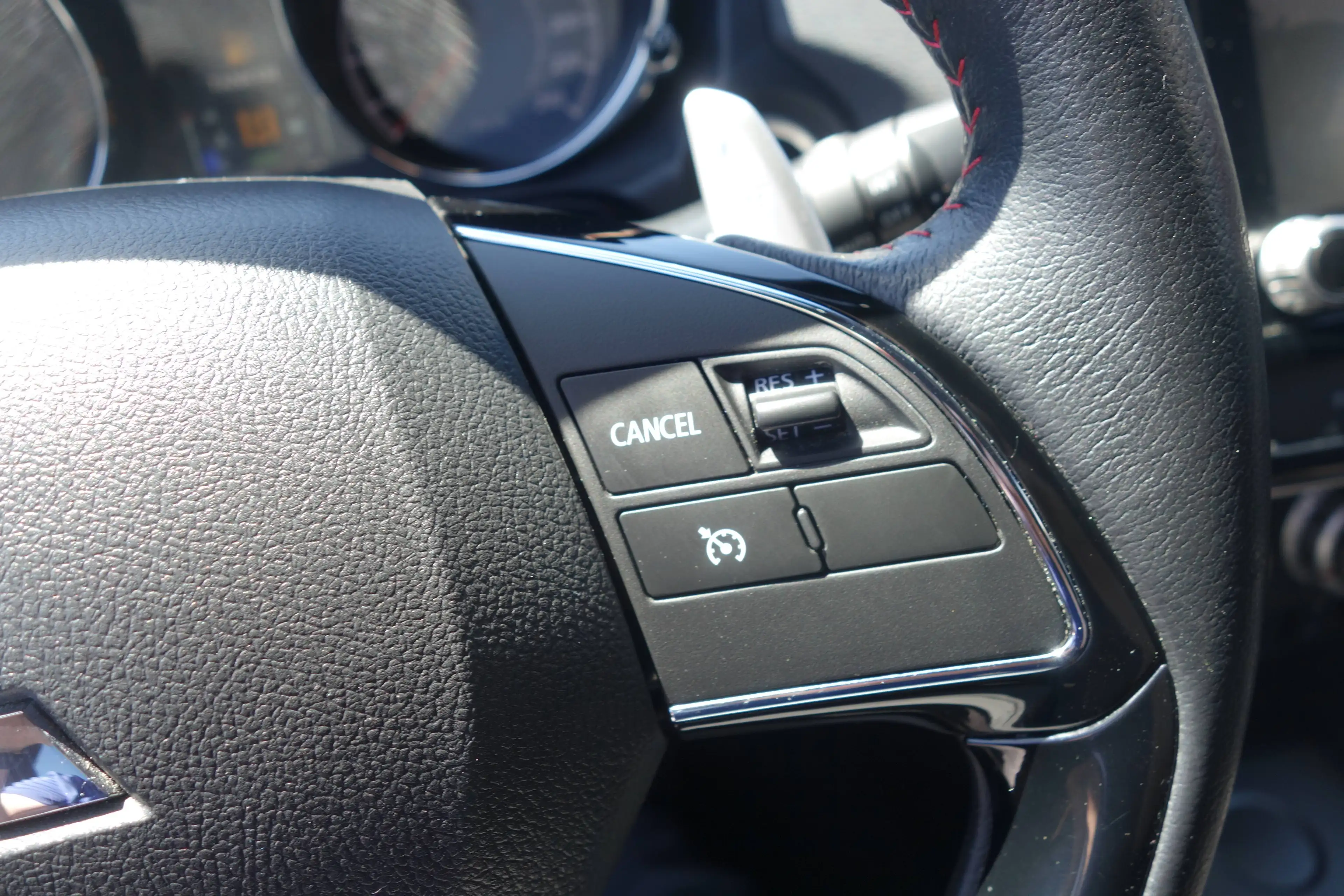 Mitsubishi ASX 2,0 MIVEC Intense Black Line ***1.Besitz/8fach ALU*** — photo 14