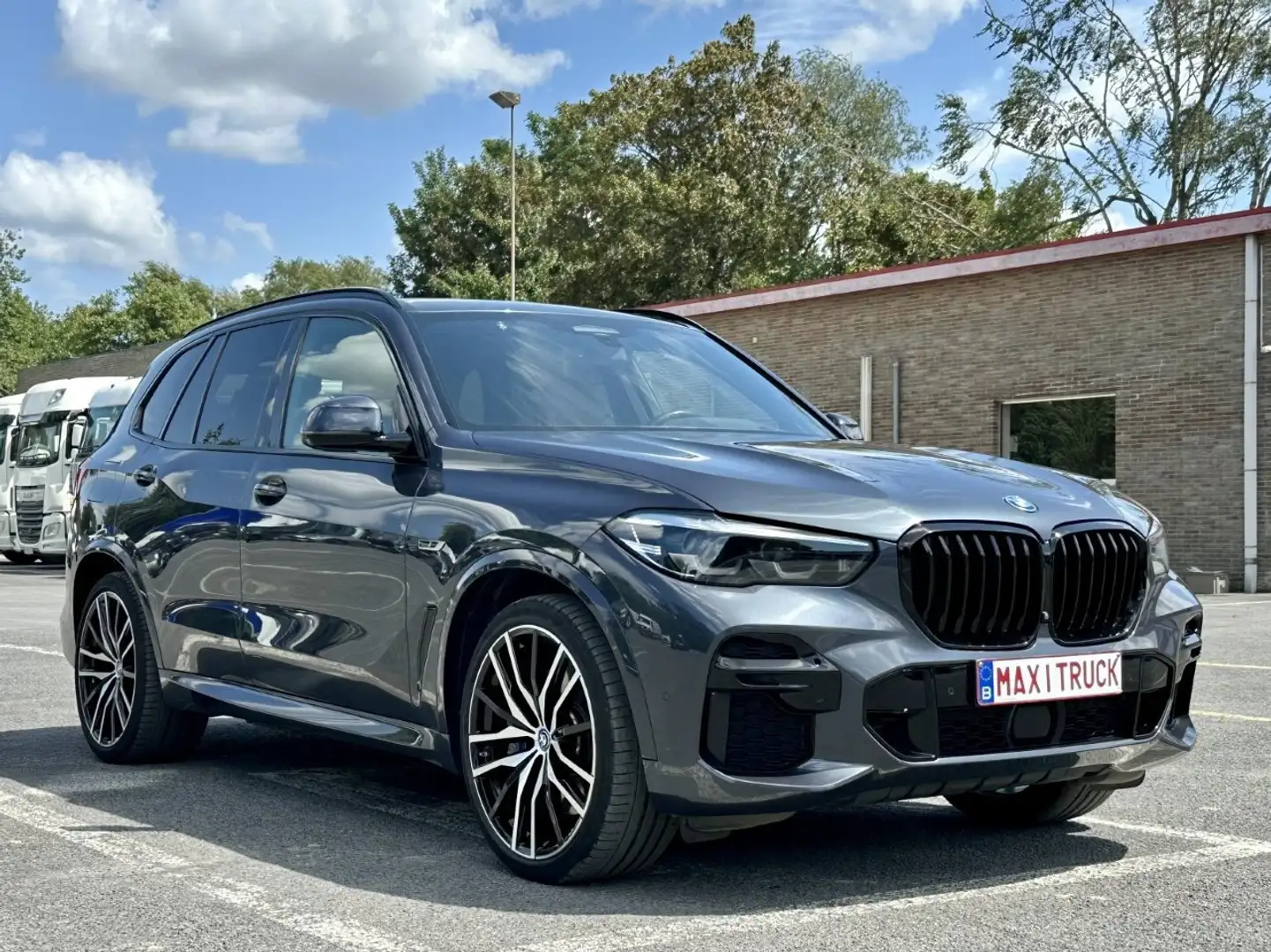 BMW X5 45e Hybrid - 52.500€ - Leasing 1.349€/M Gris - 2