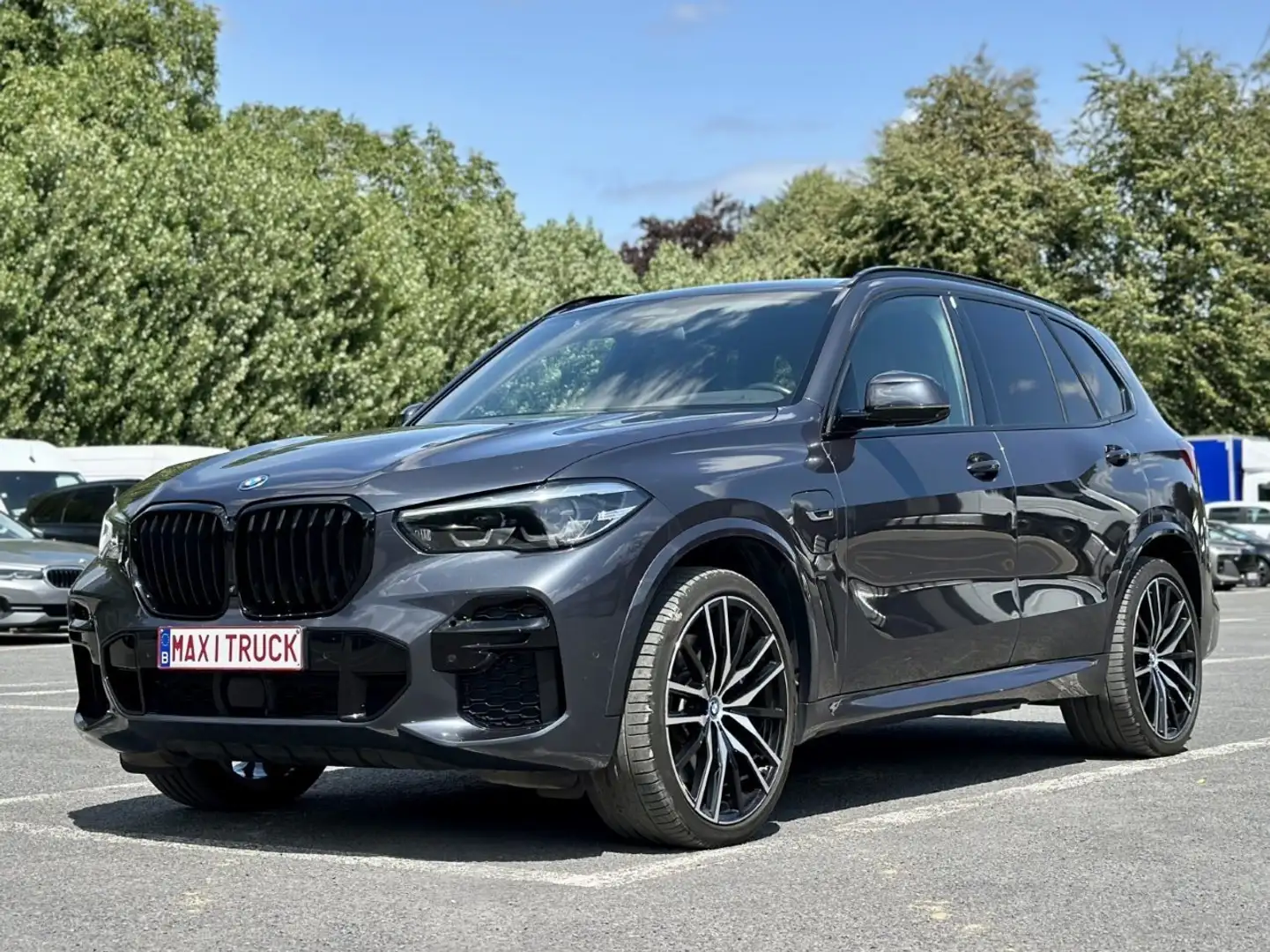 BMW X5 45e Hybrid - 52.500€ - Leasing 1.349€/M Gris - 1