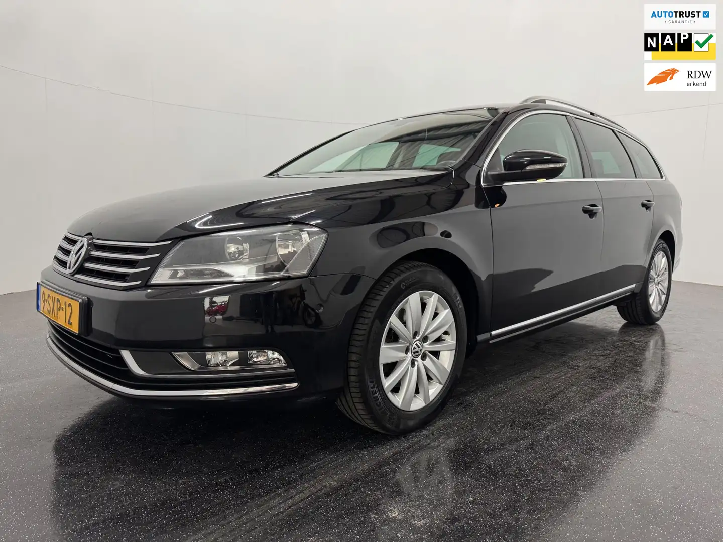 Volkswagen Passat Variant 1.4 TSI AUT Comfortline Executive Edition BlueMoti Zwart - 1