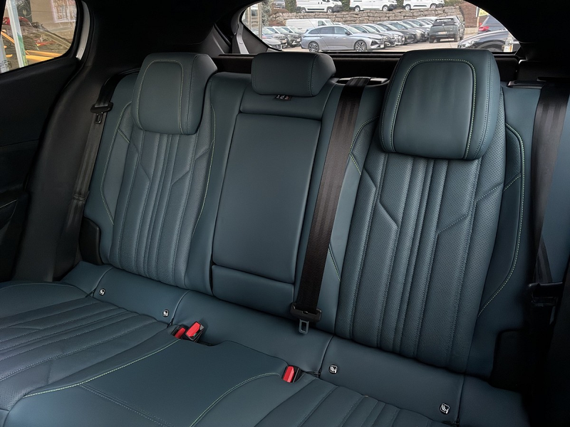 Peugeot 408 PHEV 225 e-EAT8 GT VOLLLEDER BLAU!!! GARANTIE 2... — photo 12