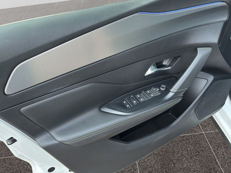 Peugeot 408 PHEV 225 e-EAT8 GT VOLLLEDER BLAU!!! GARANTIE 2... — photo 11