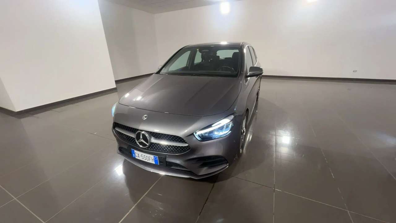 Mercedes-Benz B 180 B 180 d AMG Line  Auto