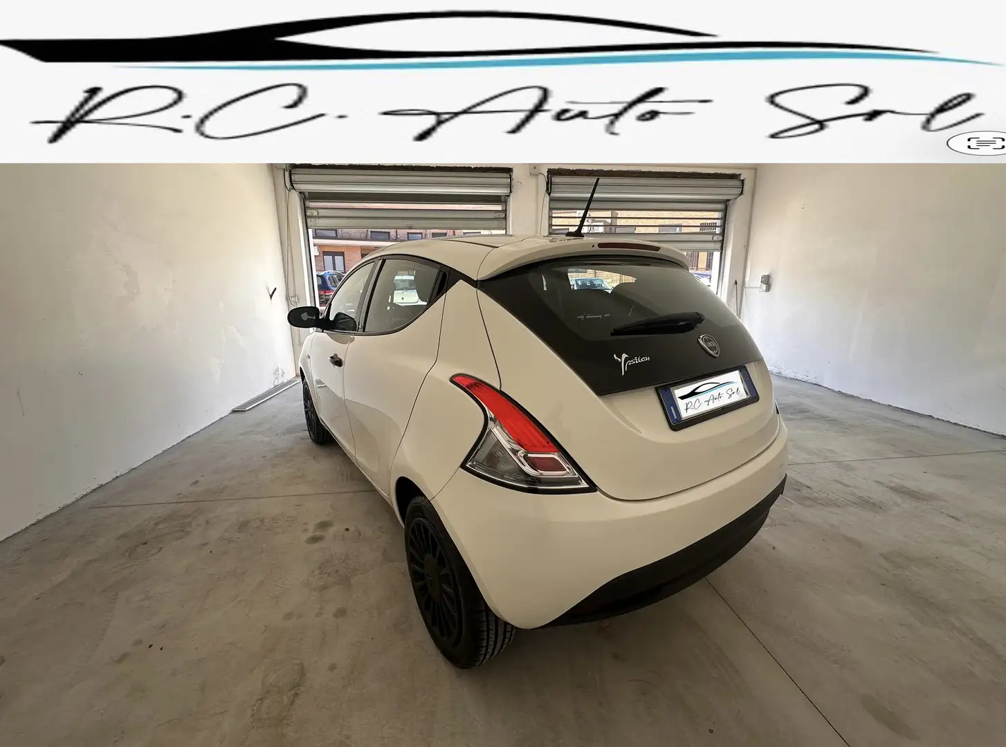 Lancia Ypsilon 1.2 69 CV ELEFANTINO BLU Blanc - 2