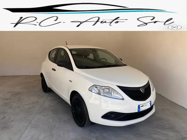 Lancia Ypsilon 1.2 69 CV ELEFANTINO BLU