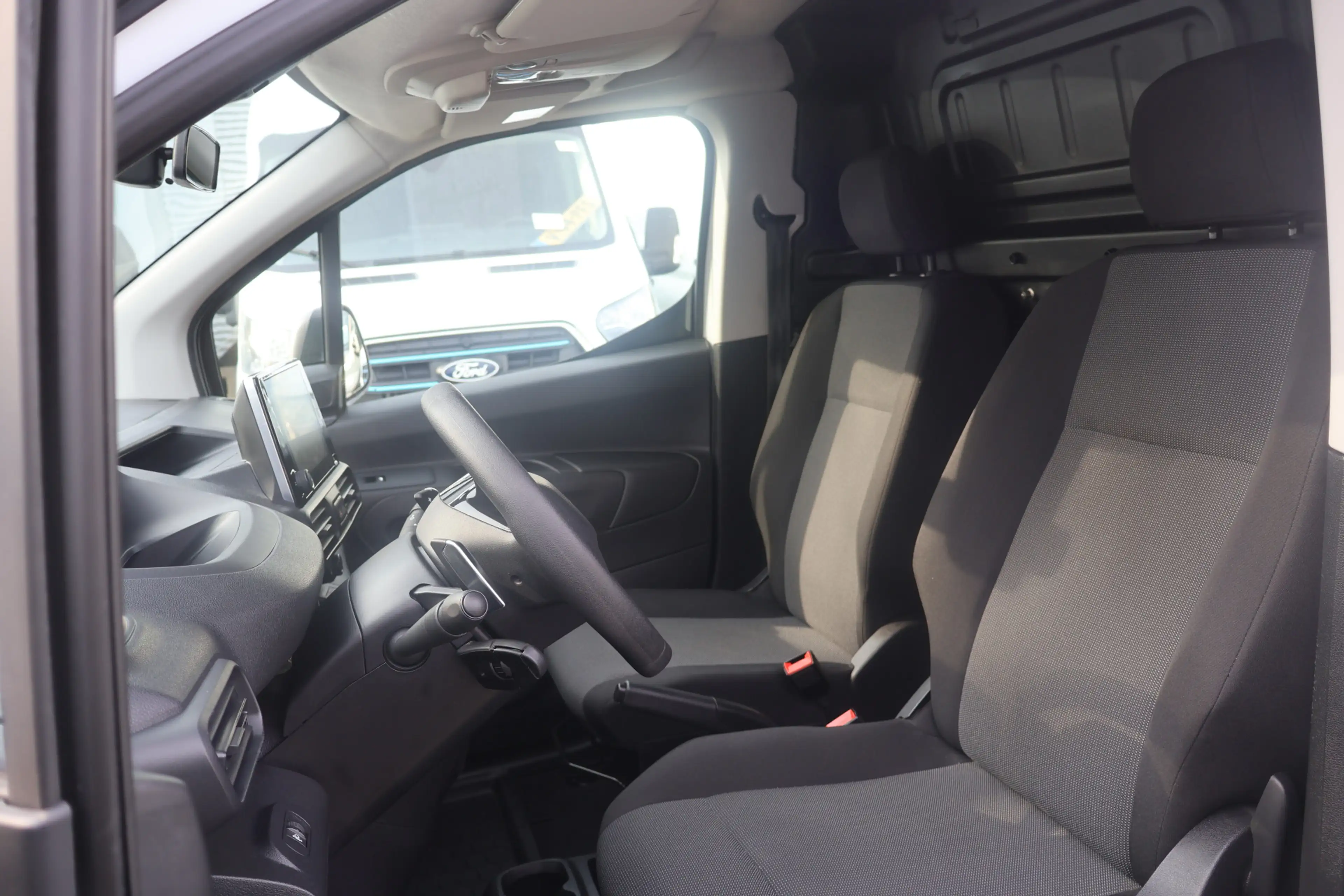 Peugeot Partner 1.5 BlueHDI Premium Long 130PK Automaat Navigatie — photo 3
