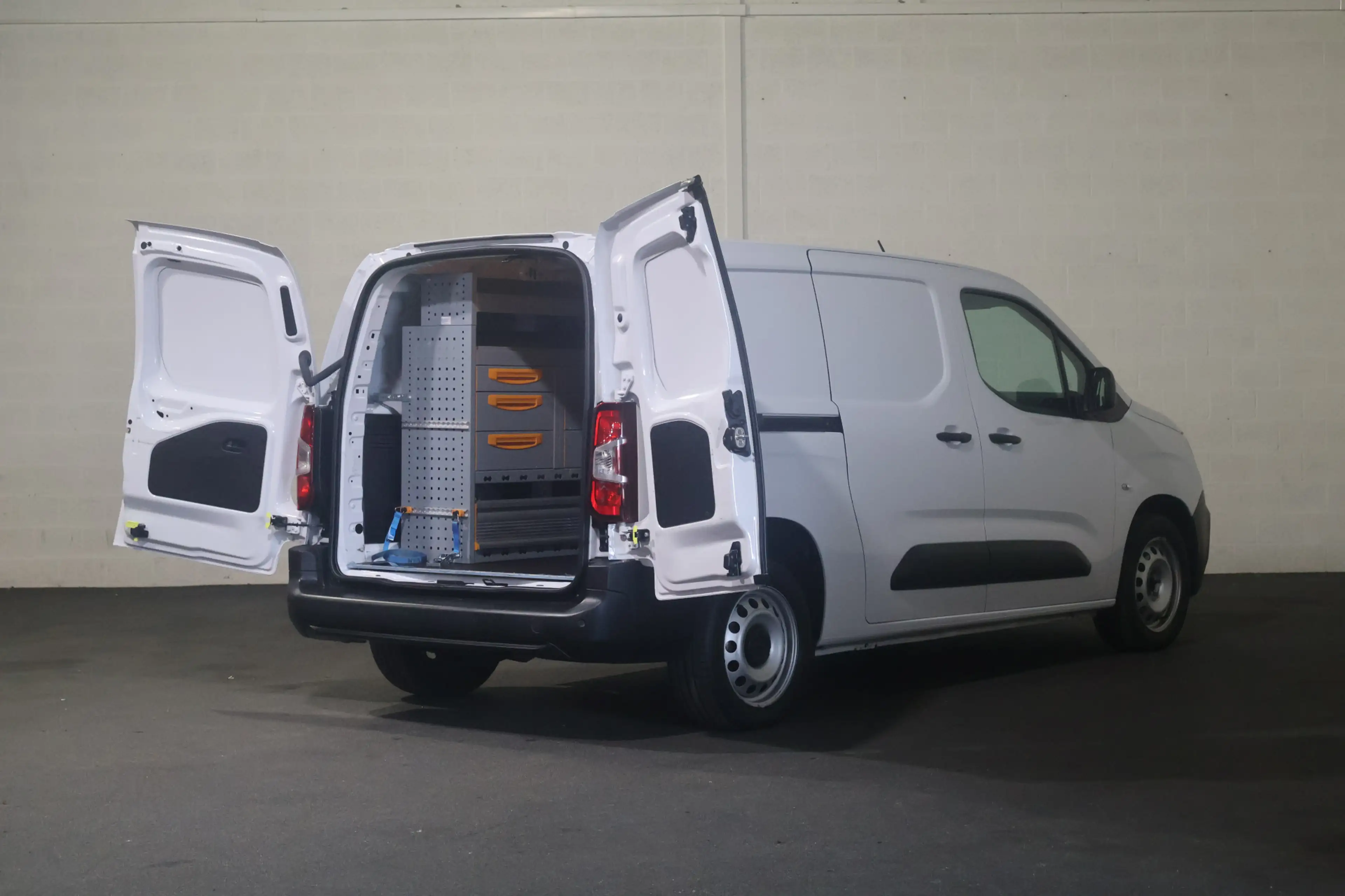 Peugeot Partner 1.5 BlueHDI Premium Long 130PK Automaat Navigatie — photo 10