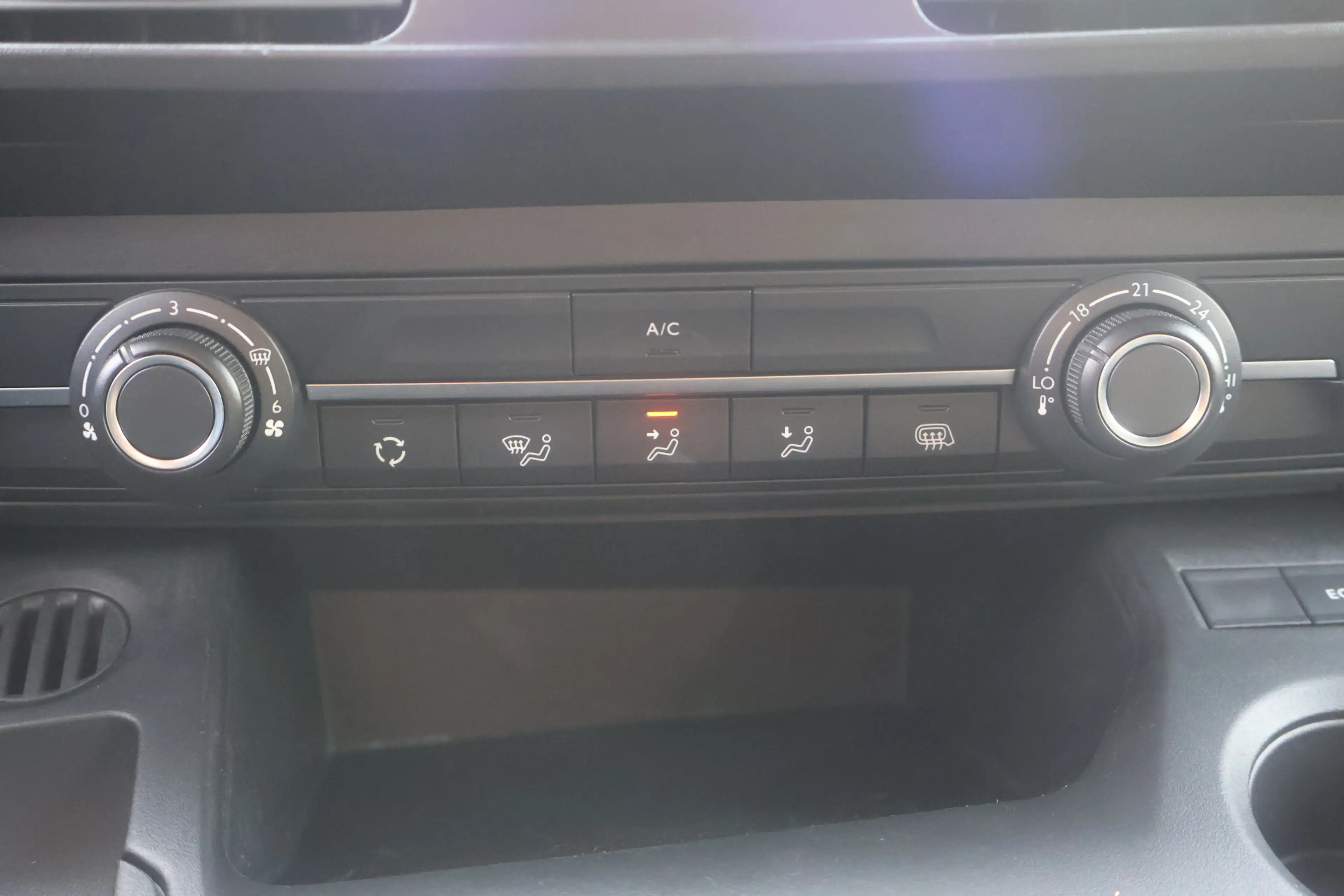 Peugeot Partner 1.5 BlueHDI Premium Long 130PK Automaat Navigatie — photo 28