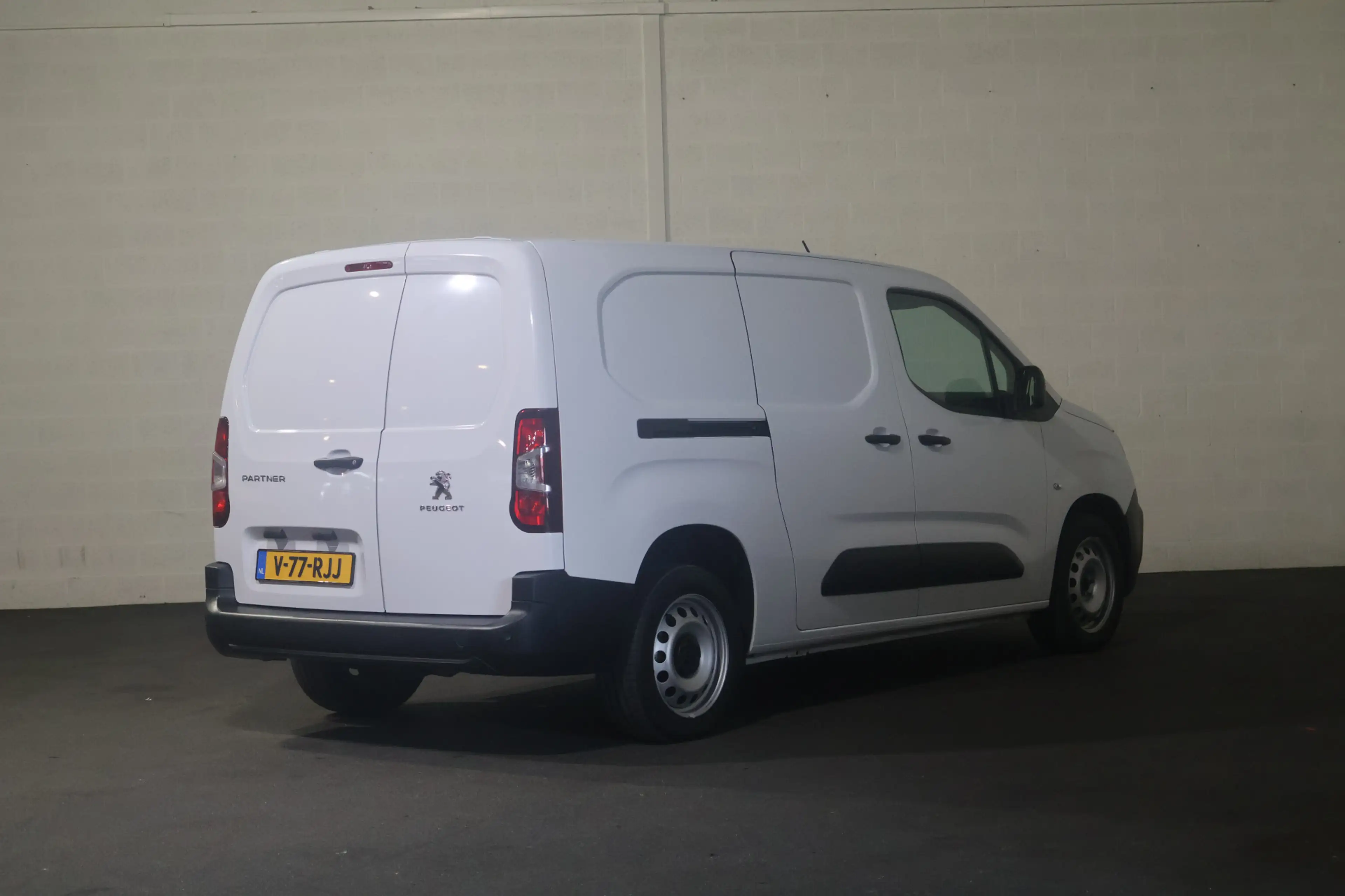 Peugeot Partner 1.5 BlueHDI Premium Long 130PK Automaat Navigatie — photo 9