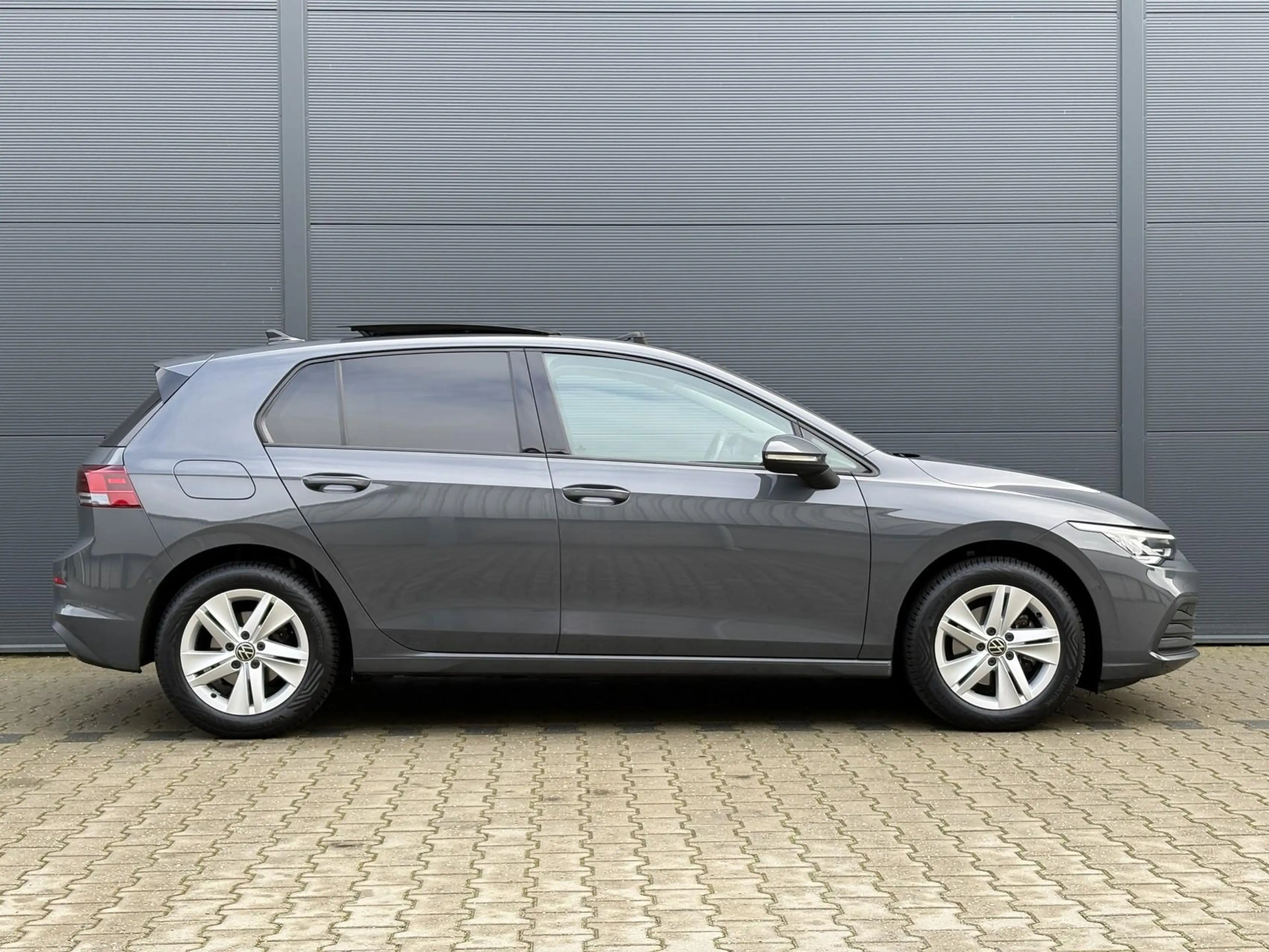 Volkswagen Golf 1.0 TSI 110pk Life | Panoramadak | Trekhaak | Came — photo 3