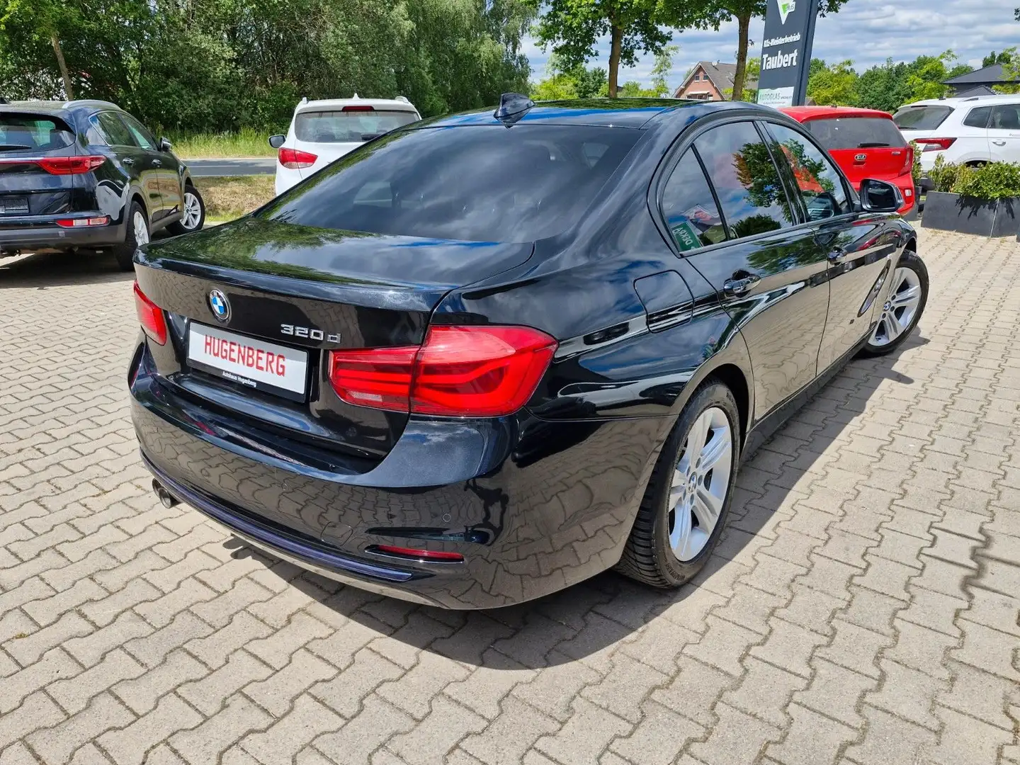 BMW 320 Baureihe 3 Lim. 320 d Sport Line Aut. Noir - 2