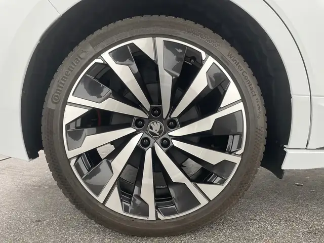Skoda Enyaq view 30